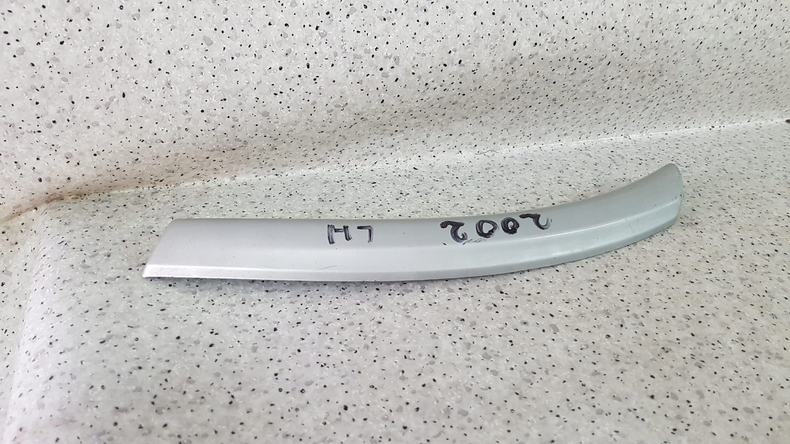 MERCEDES ML W163 LIFT moulding left rear part 2002