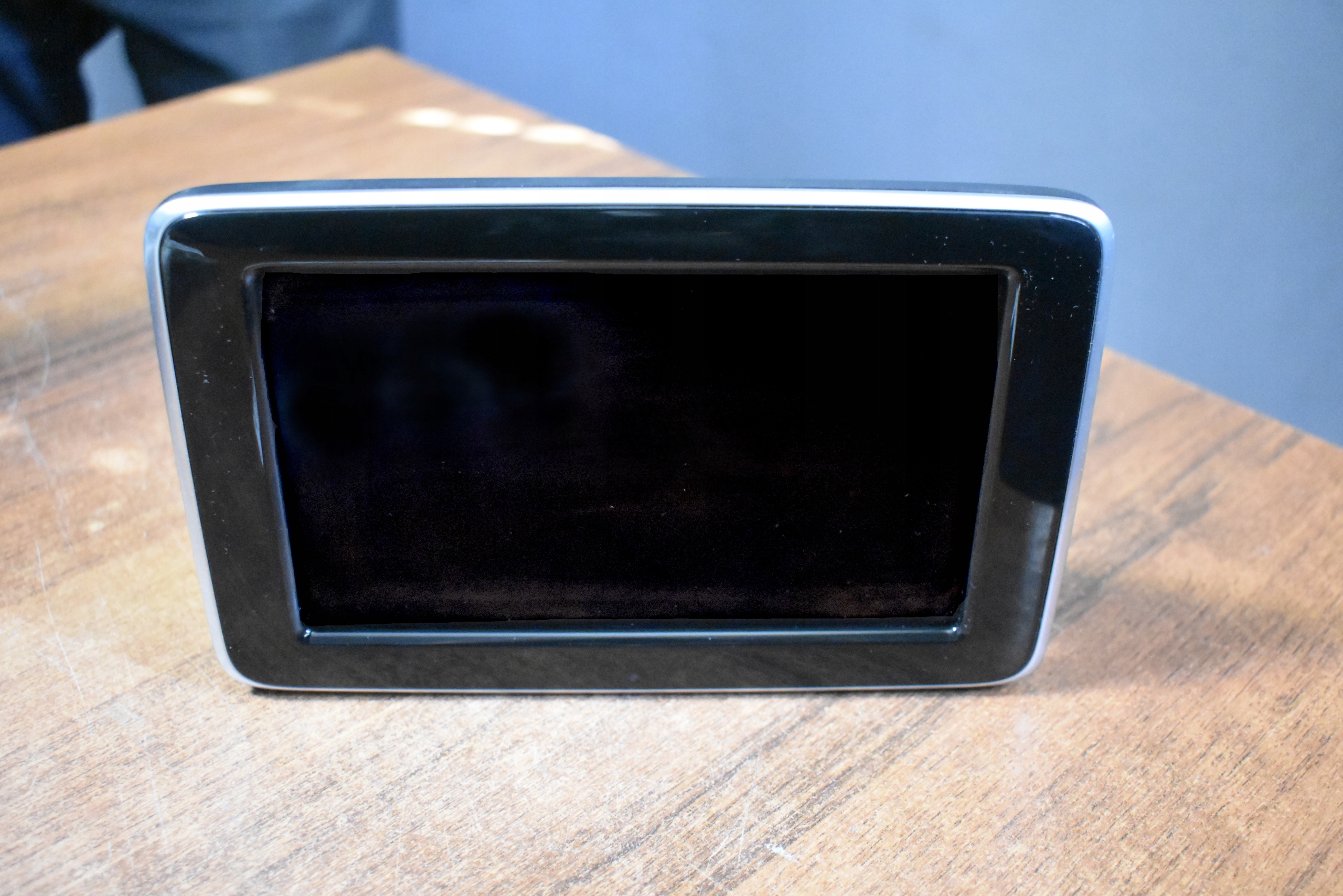 IDEALNY EKRAN display LCD MERCEDES 1