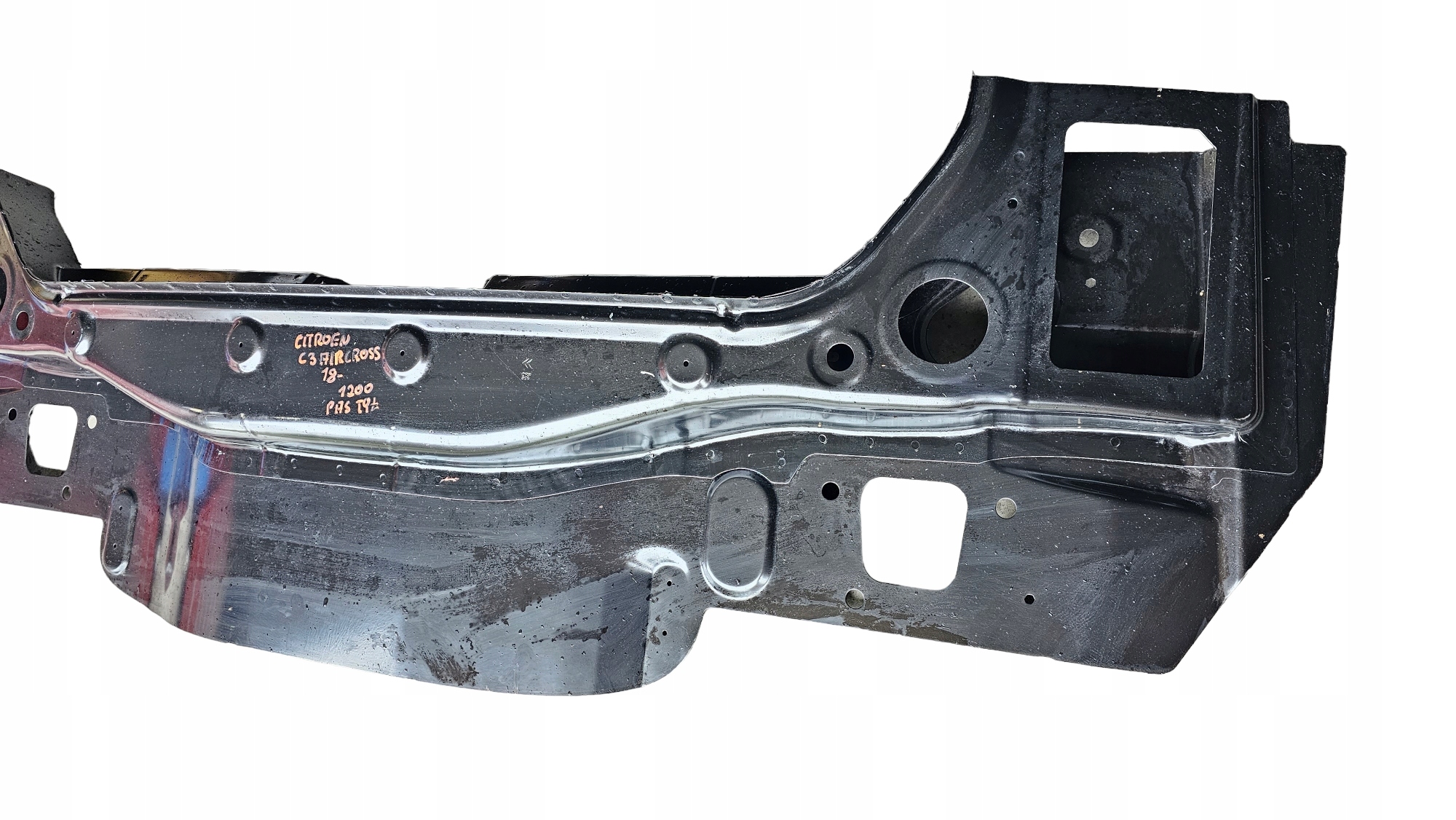 PAS TYLNY PANEL CITROEN C3 AIRCROSS 1631686180 Producent części Citroen OE