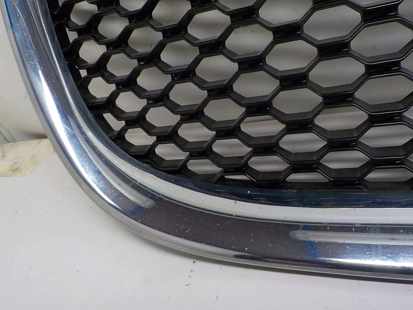 JAGUAR XE X760 grill grille radiator