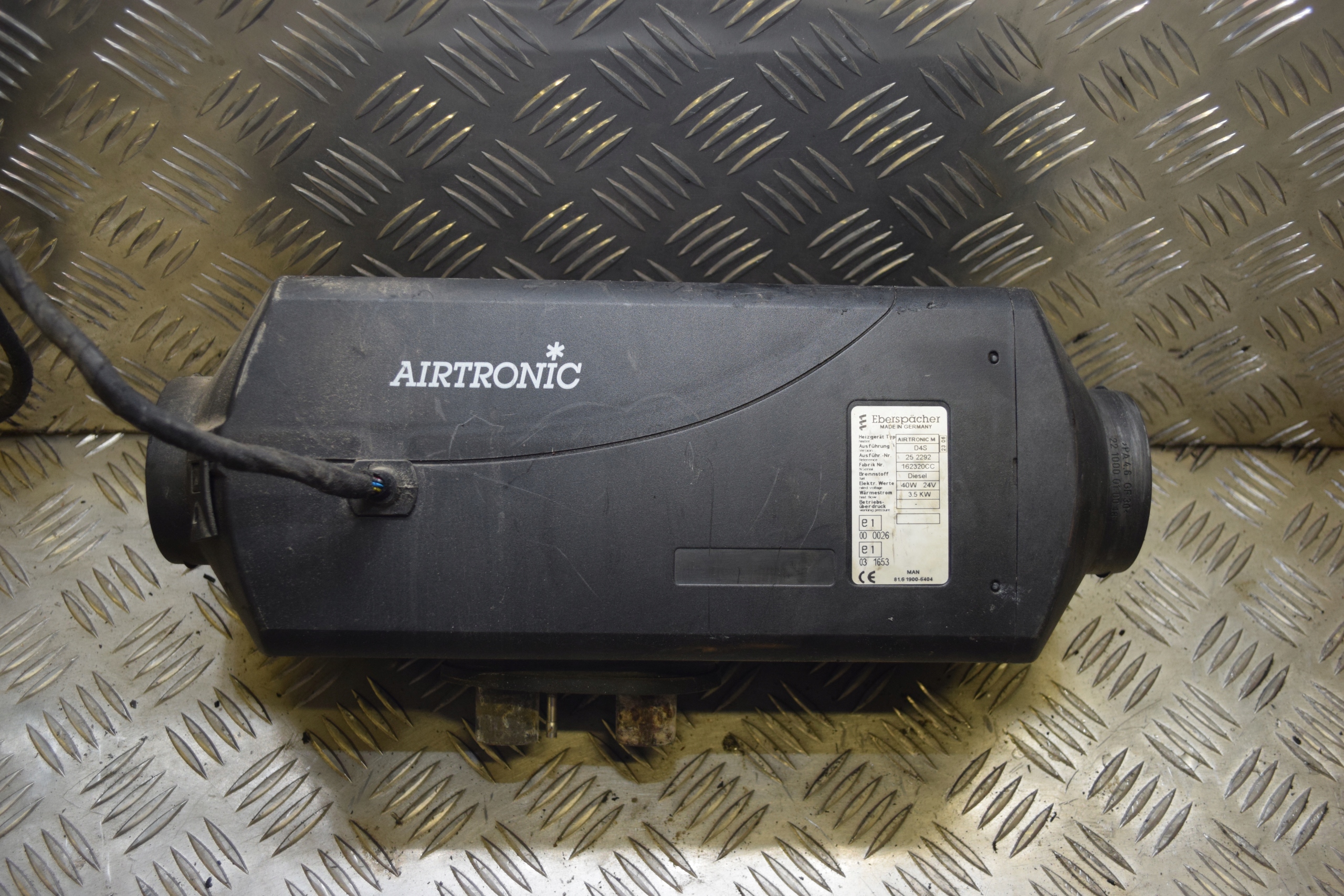 ПАРКОВОЧНЫЙ ОБОГРЕВАТЕЛЬ EBERSPACHER D4S MAN