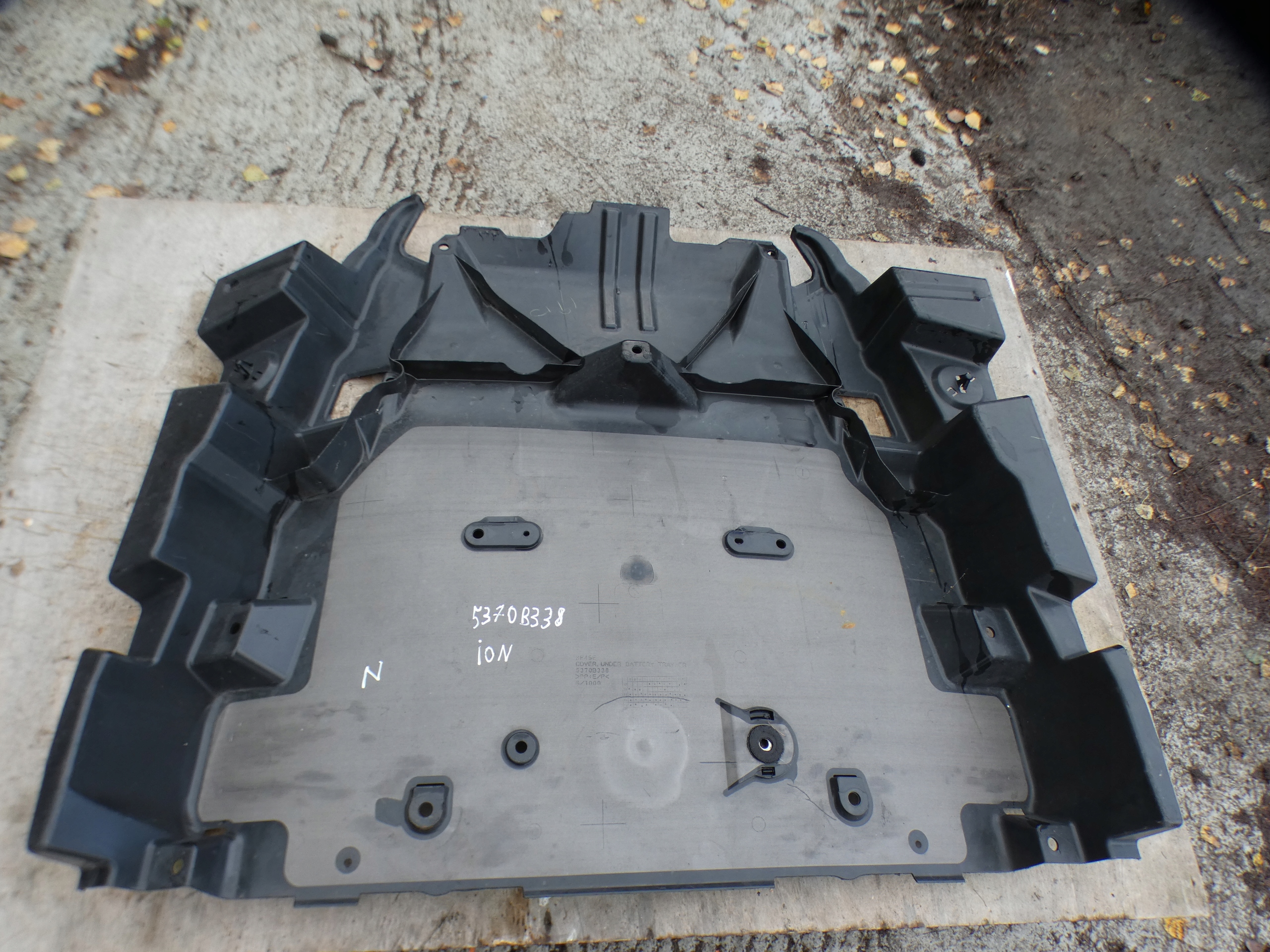 cover lower chassis MITSUBISHI and-MiEV 5370B338 originál