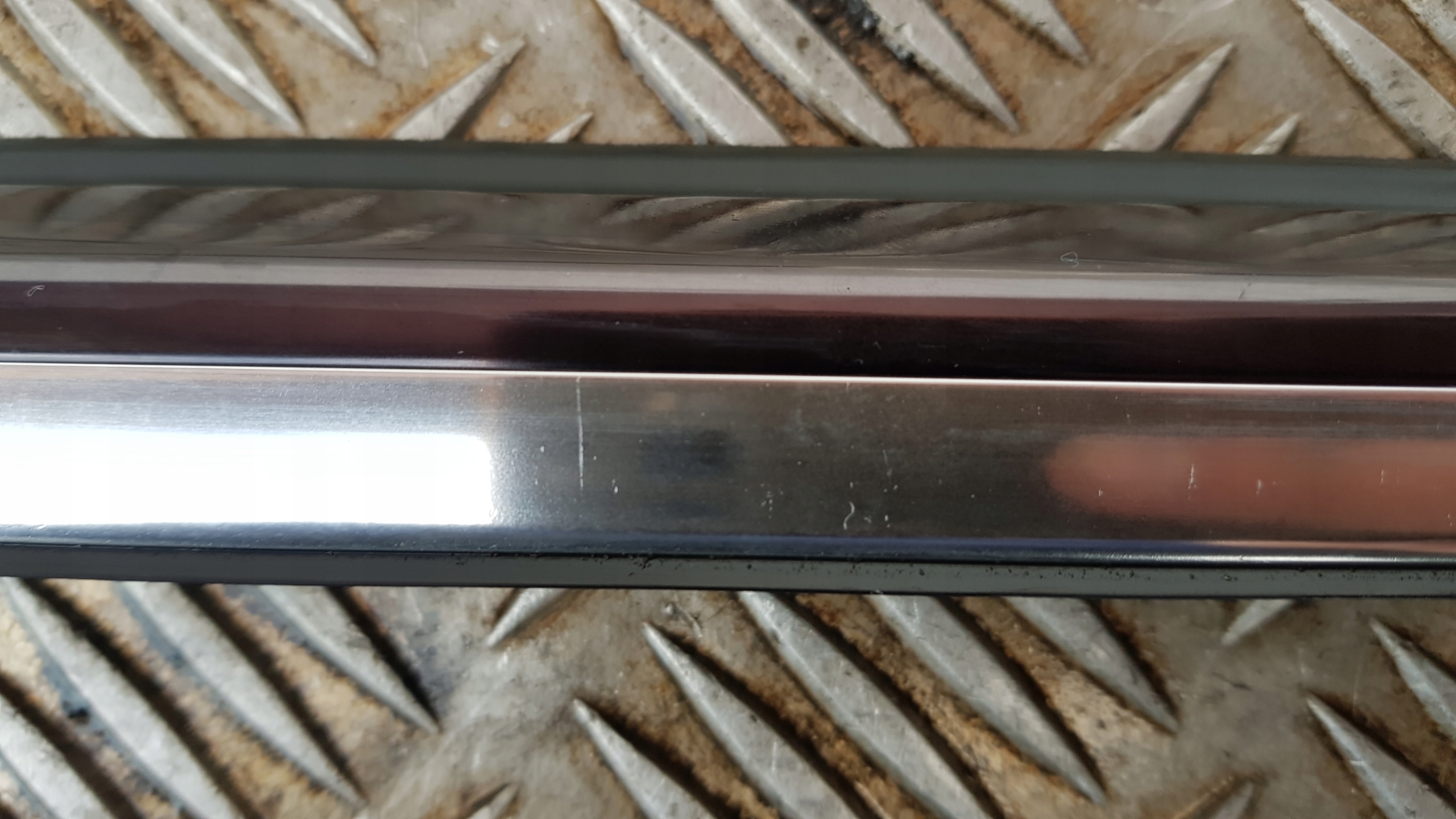 MERCEDES W220 moulding dust left front