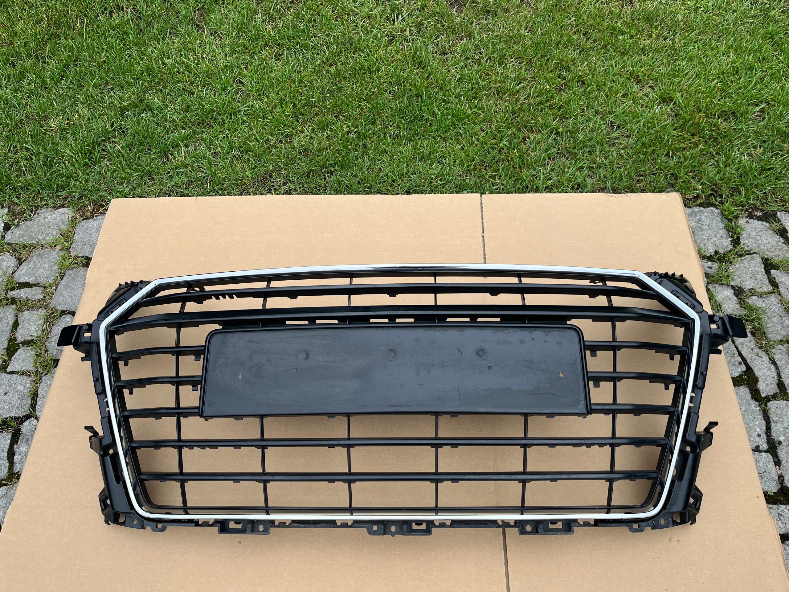 РЕШЕТКА РАДИАТОРА РЕШЁТКА EU AUDI TT S LINEs0 2014 - 2018