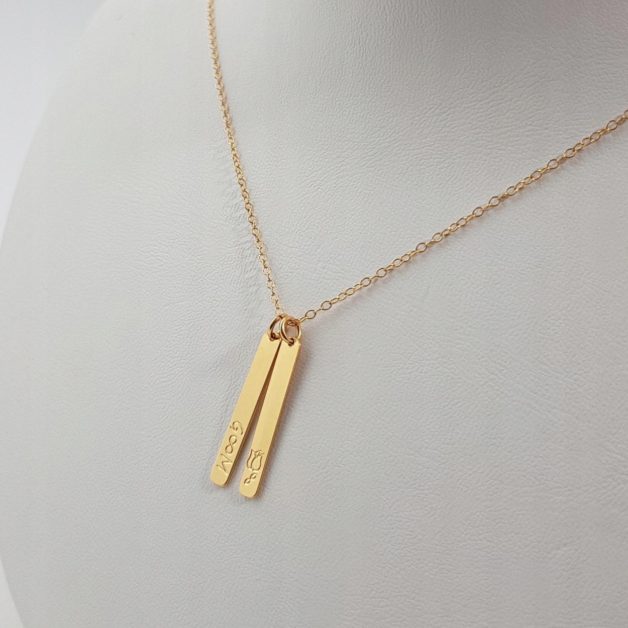 

Pozłacany łańcuszek celebrytka blaszka z grawerem