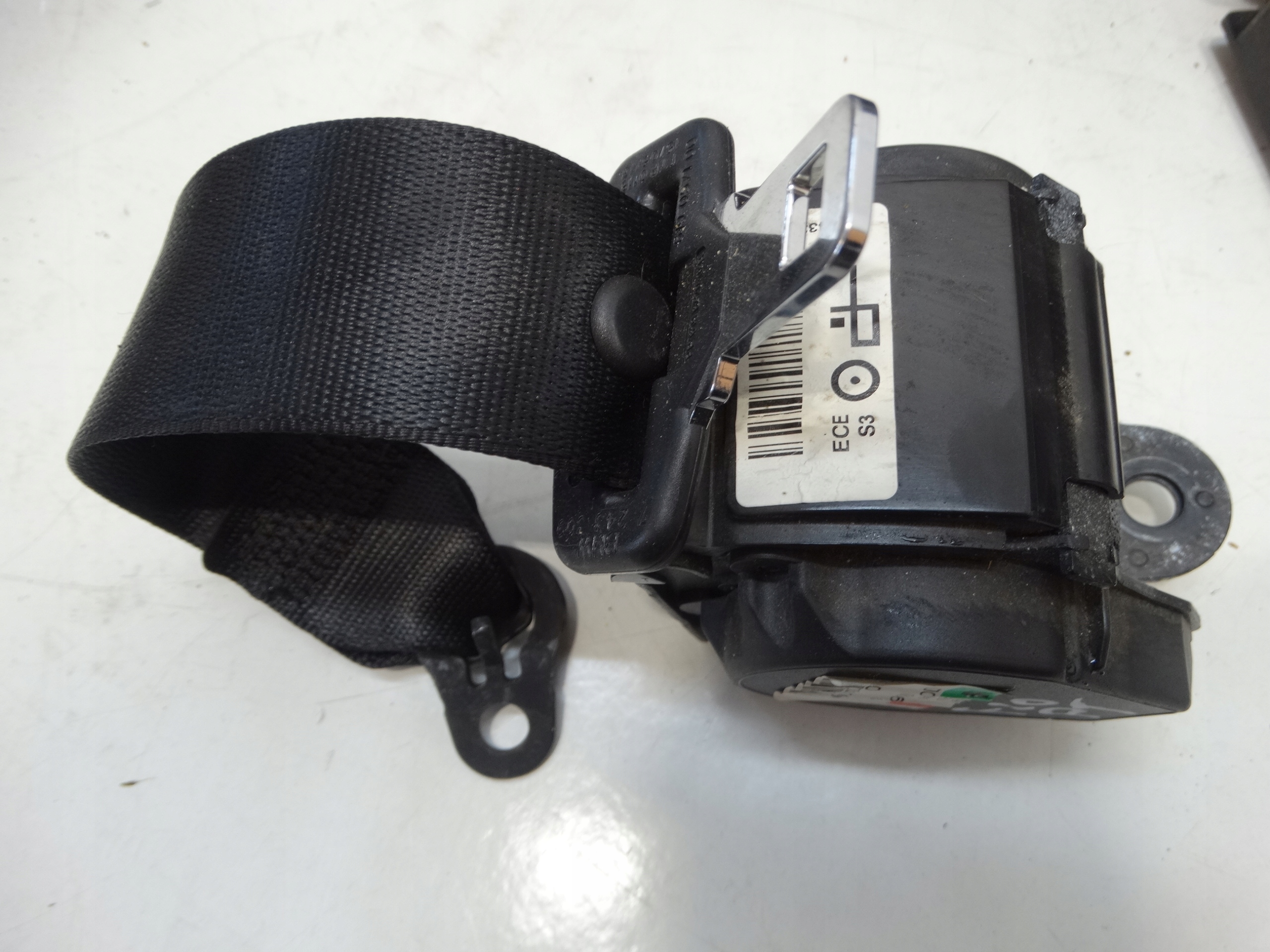 Gurten Sicherheits rechts heck BMW F20 2013R. 619185100D