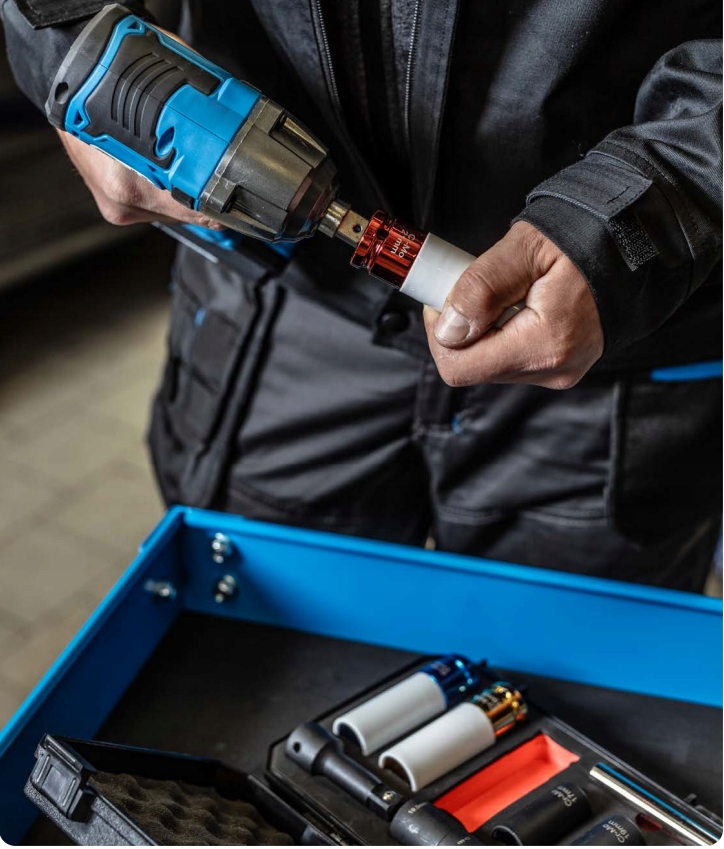 HOGERT ZESTAW NASADEK DO USZKODZONYCH ŚRUB I NAKRĘTEK Z FELG 1/2’’ 17-21mm Marka Hoegert Technik