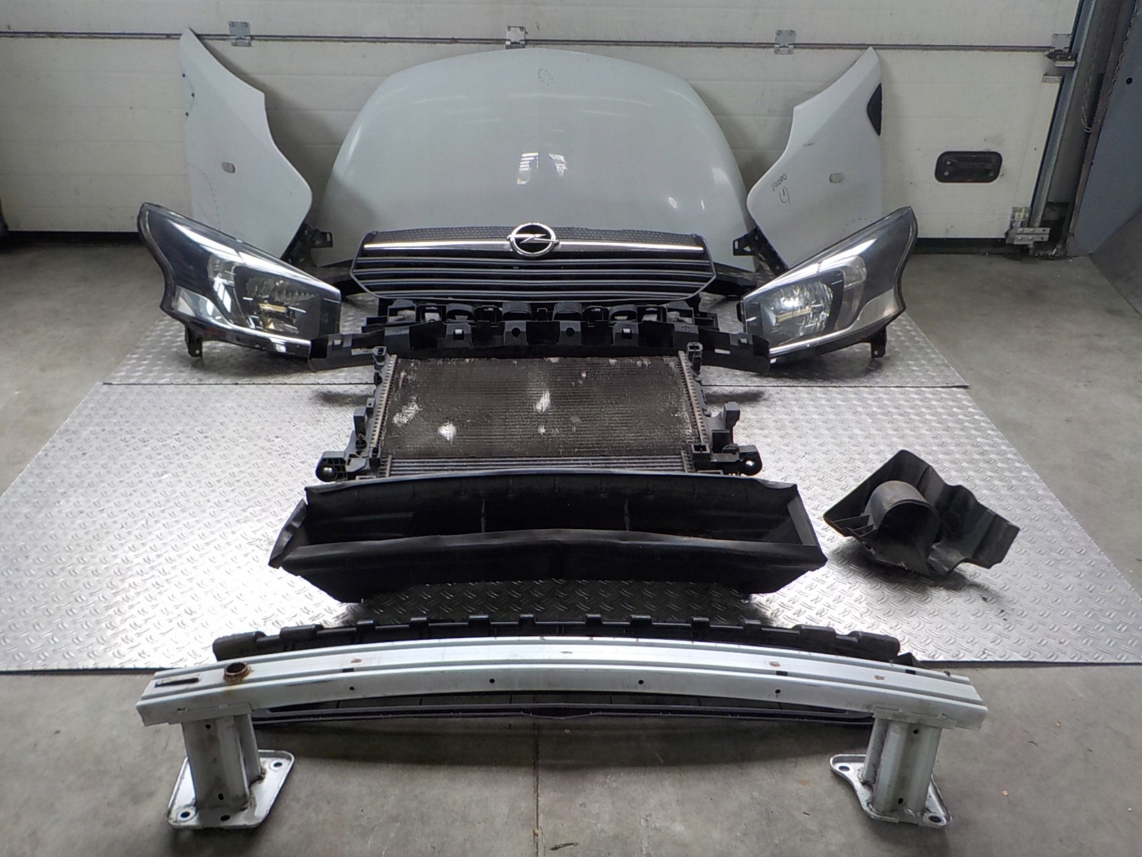 OPEL VIVARO 1.6 15- PRZÓD KOMPLETNY