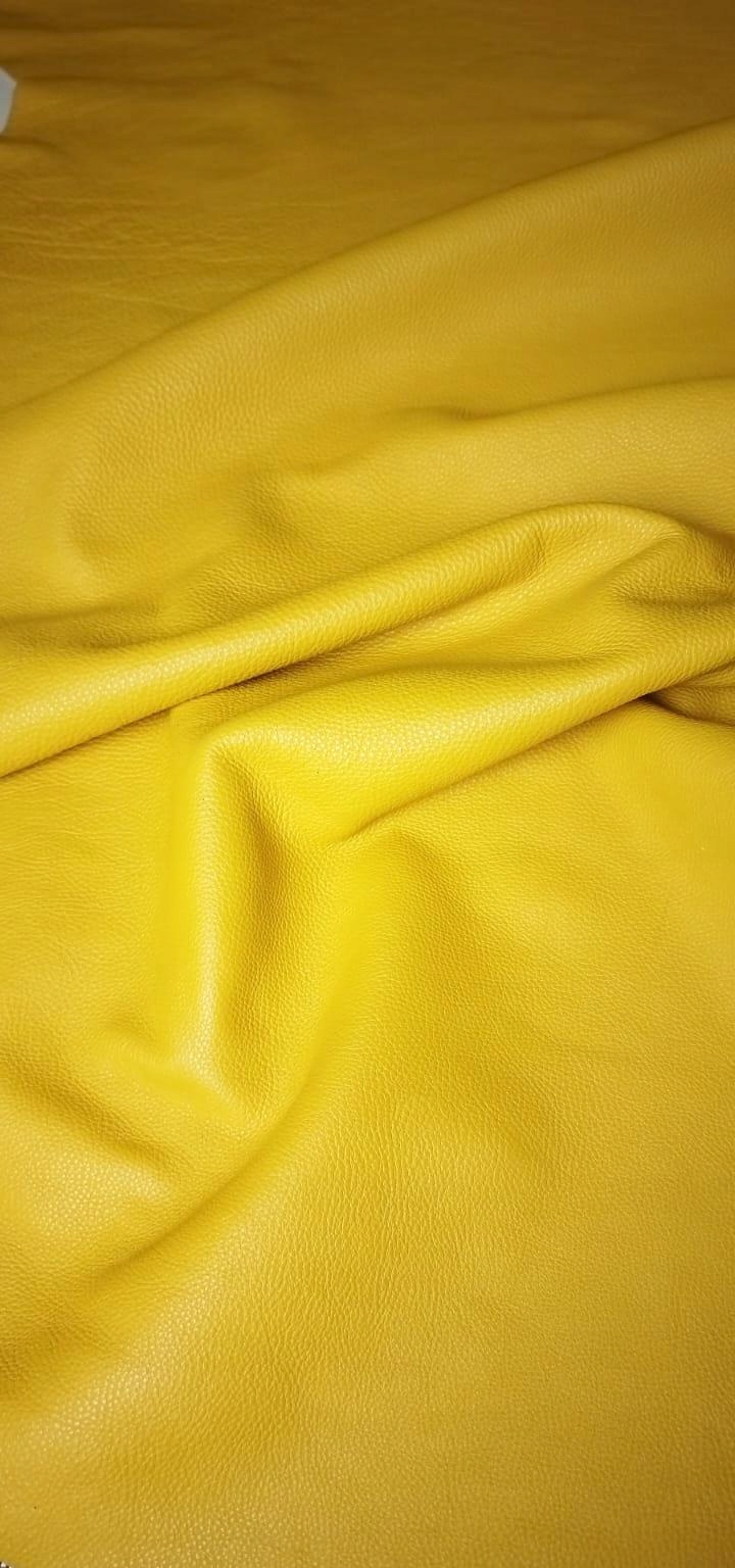 Silné Žluté Přírodní Kůže Se Zrnem Dollaro gr 2.5 mm Po Kusech Dle Výběru