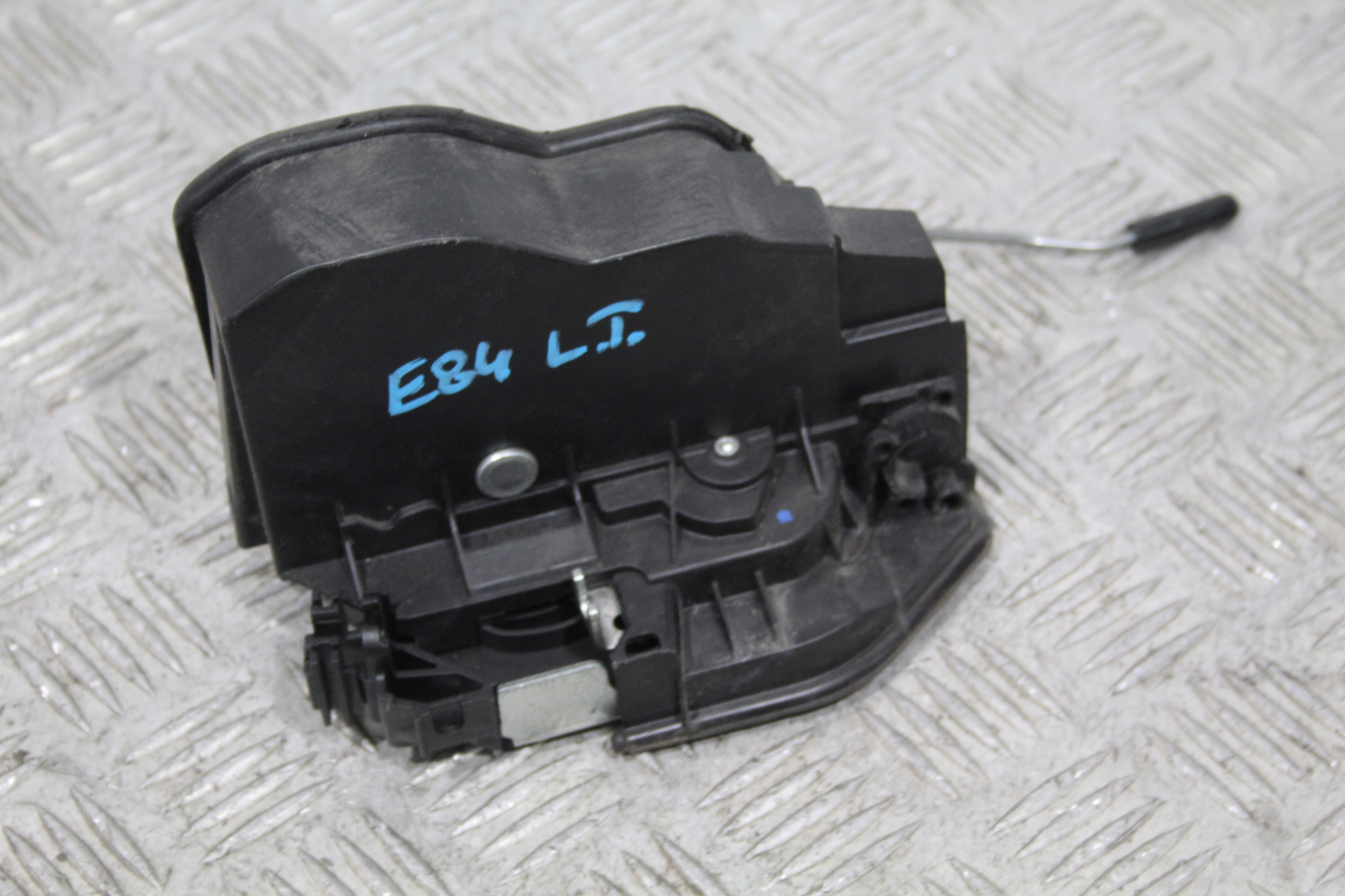 lock door left rear part BMW X1 E84