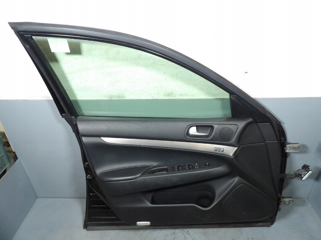 INFINITI G37 LIFT sedan door front left KH3