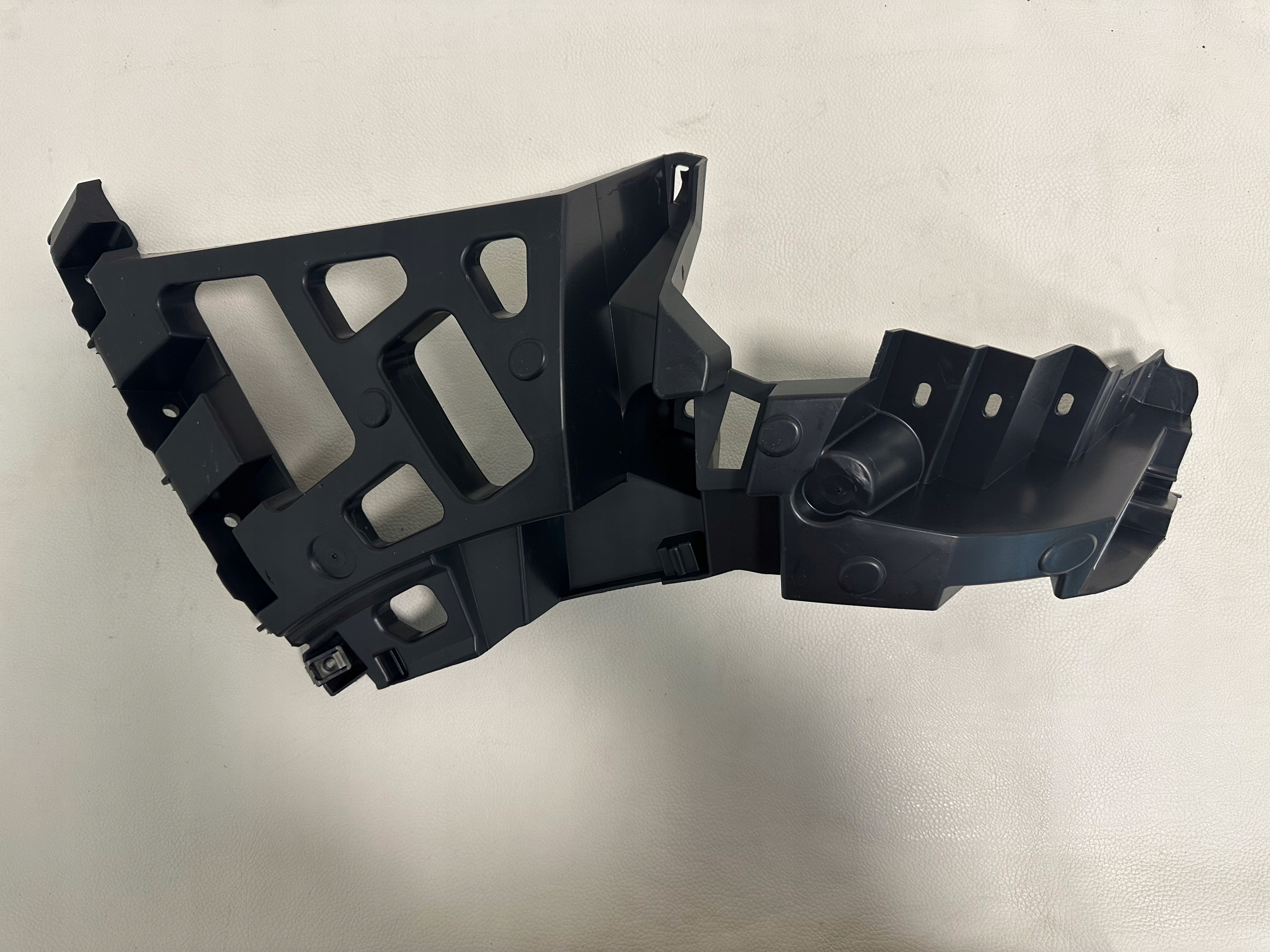 Opel Grandland bumper bracket left rear part YP00035780