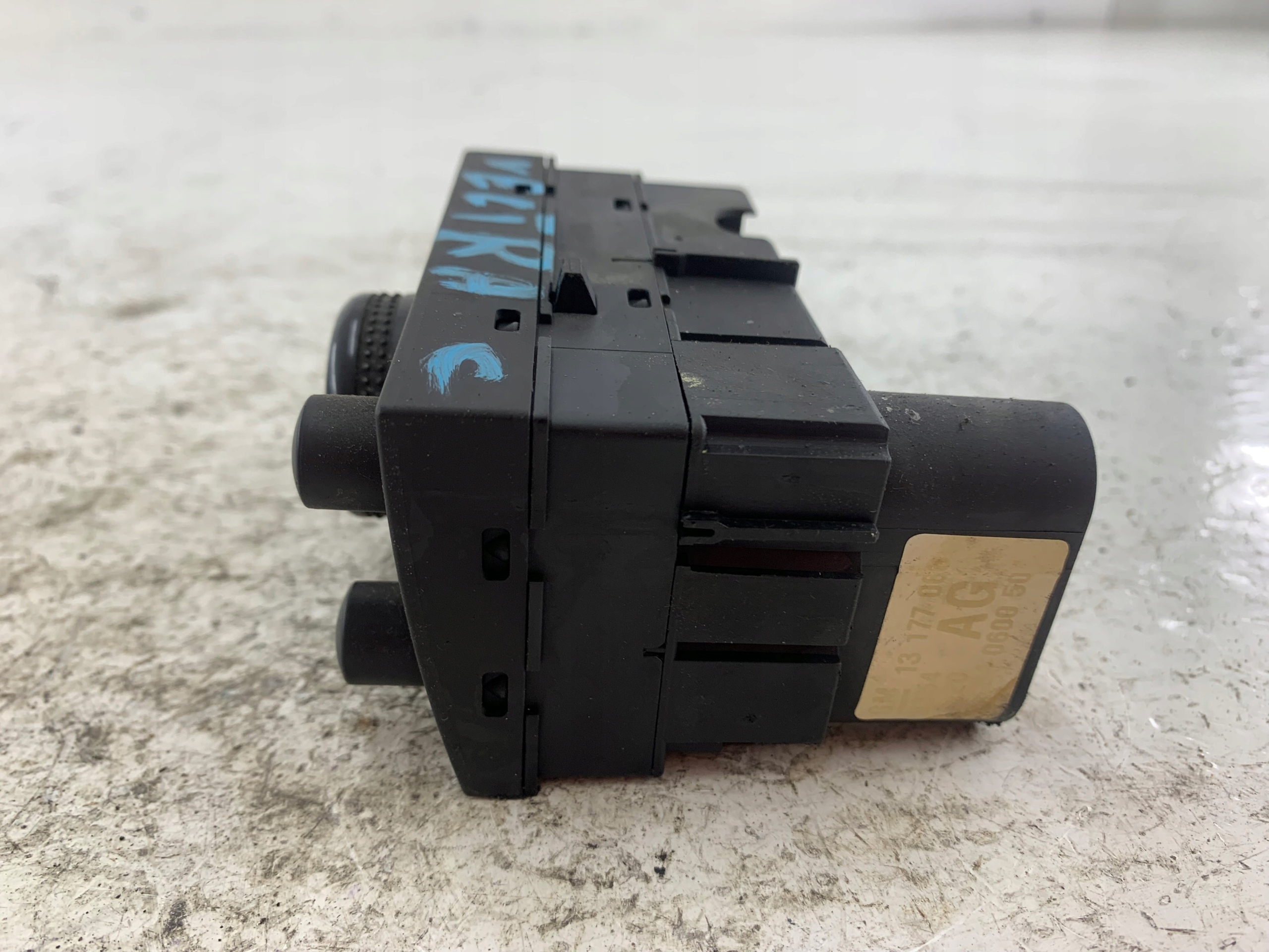 OPEL VECTRA C SIGNUM light switch 13177066