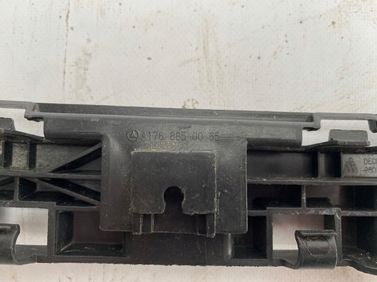 MERCEDES A-KLASA W176 central bumper bracket rear part