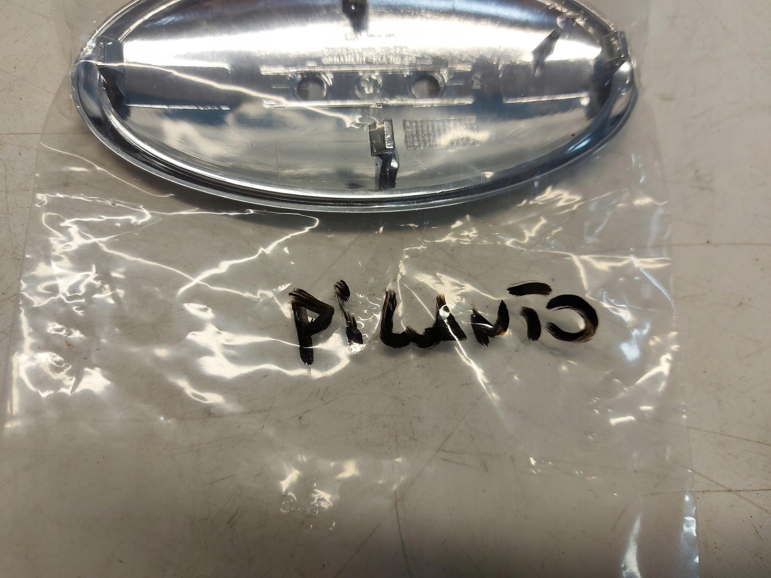 KIA Picanto III logo emblemat 86318-1Y000