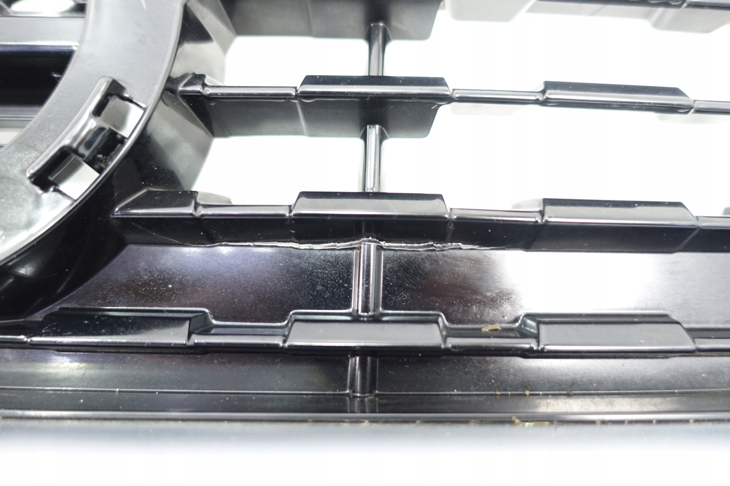maska předek VOLVO V40 R design pod RADAR