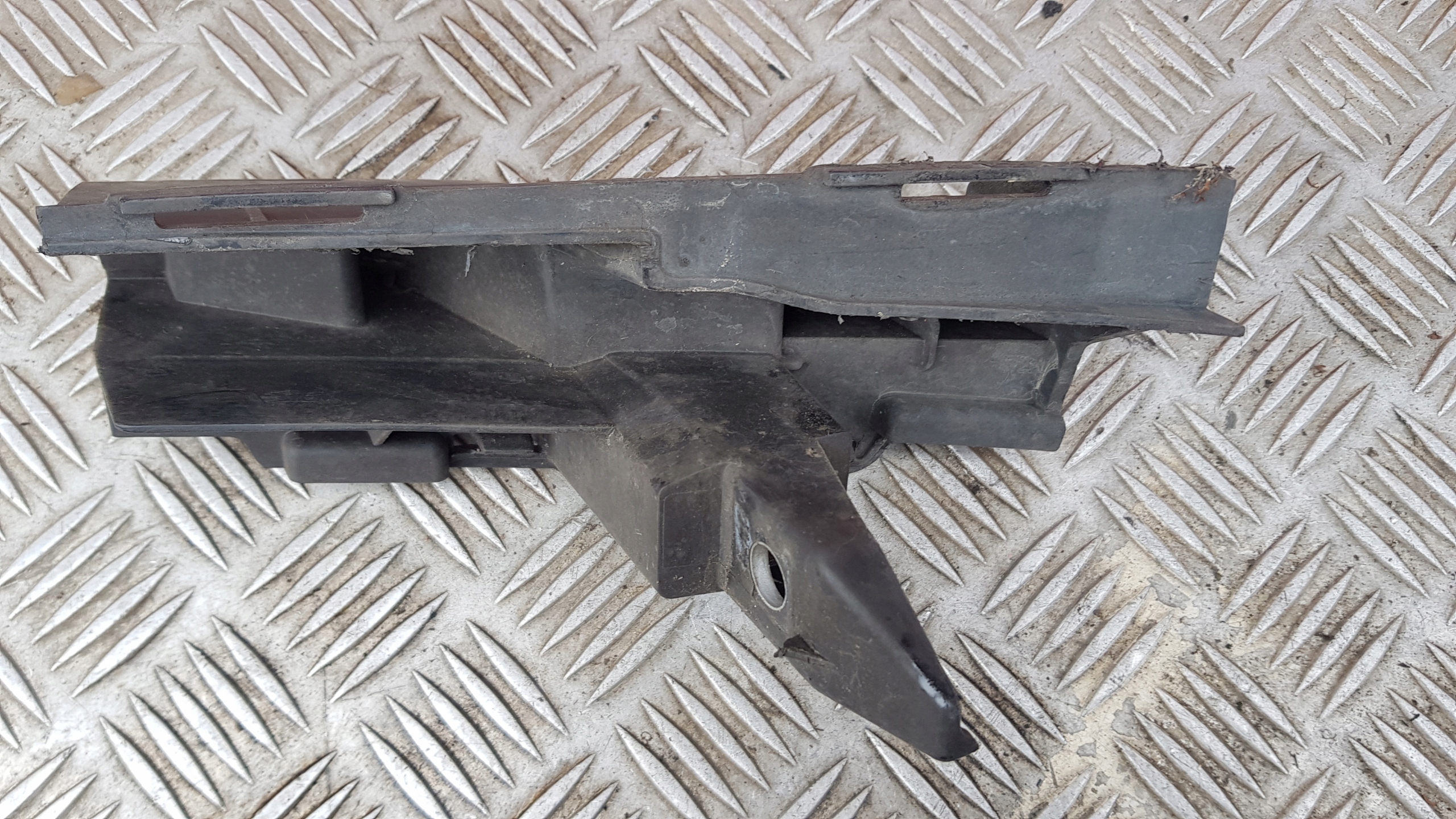 MERCEDES W212 bumper bracket left or right front A2128852465