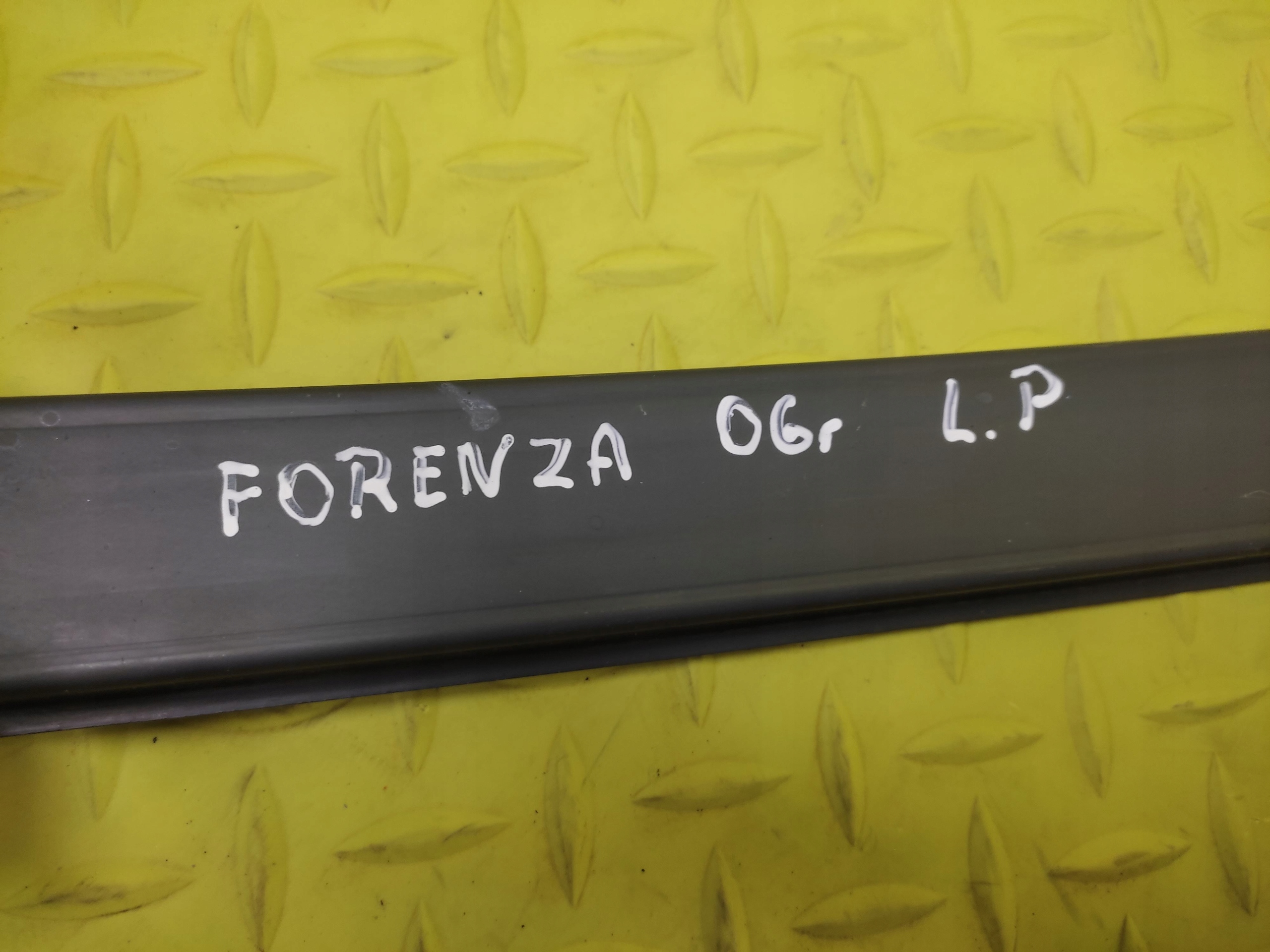 SUZUKI FORENZA window regulator left front 96475128