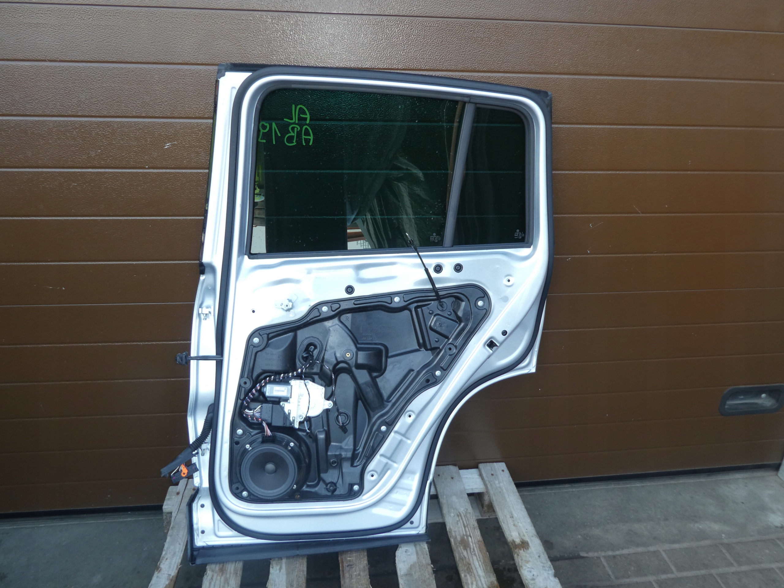 door right rear part VW TIGUAN complete 4MOTION