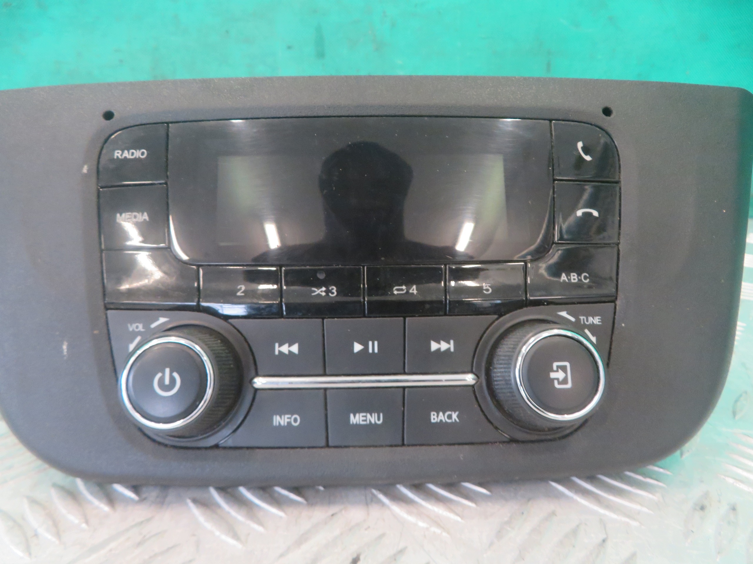 RADIO IVECO DAILY 21R 5802385214