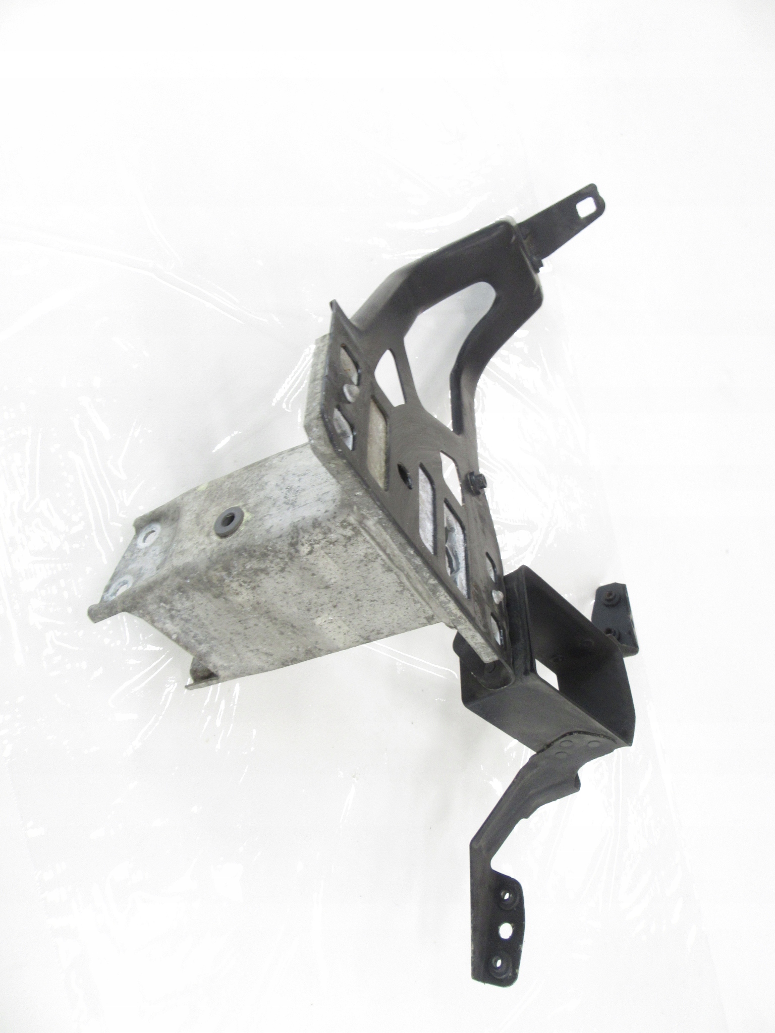pillar iron left okular beam tip BMW 5 e60 e61