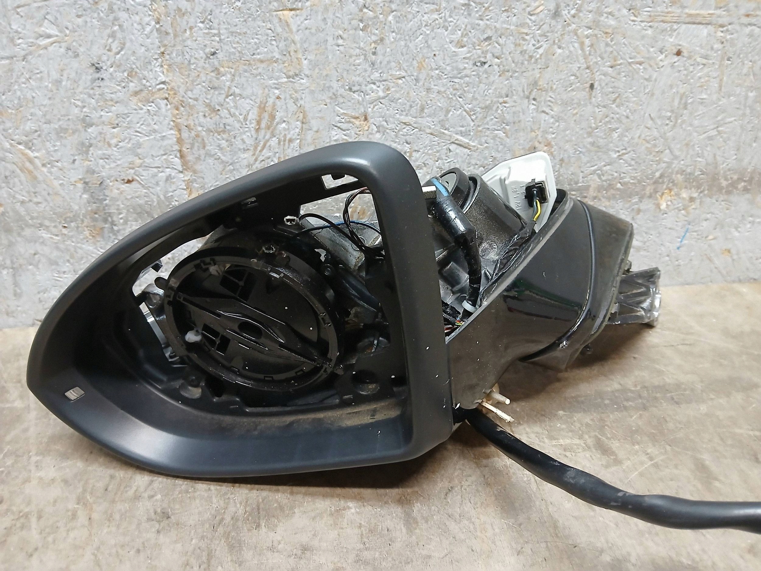 mirror front left VW SPORTSVAN 517 6+2PIN 517857507AC