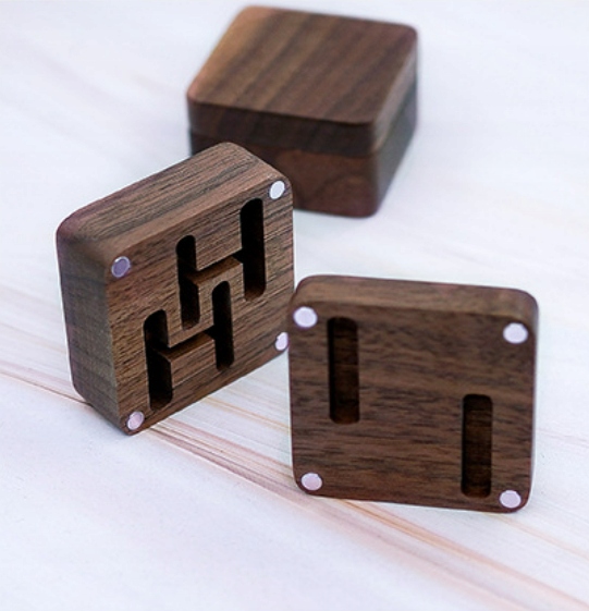 DREWNIANE SPINKI DO MANKIETÓW KOSZULI W PUDEŁKU ZESTAW Z PUDEŁKIEM Materiał stal