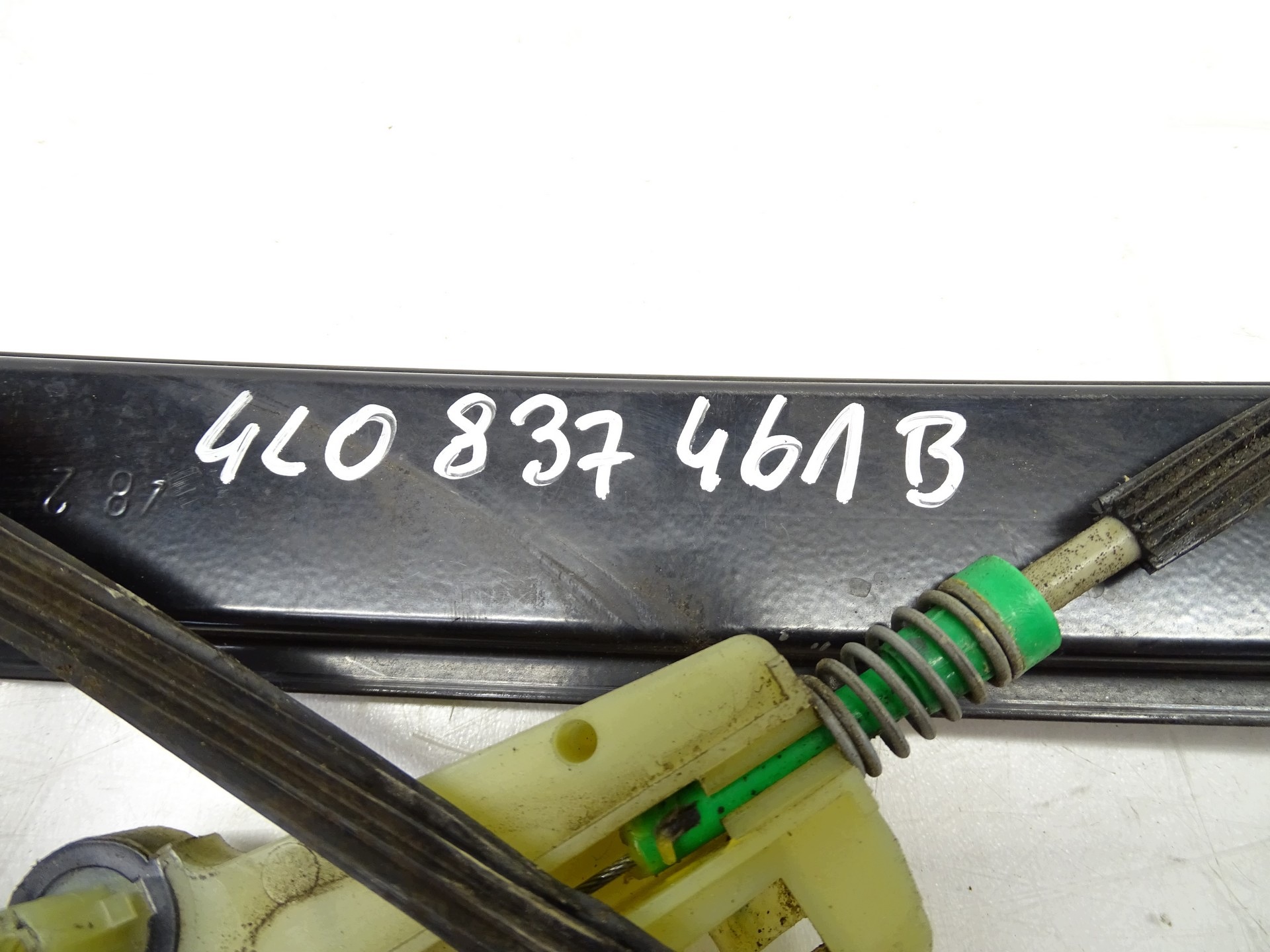 mechanism window regulator left front front AUDI Q7 4L 4L0837461B