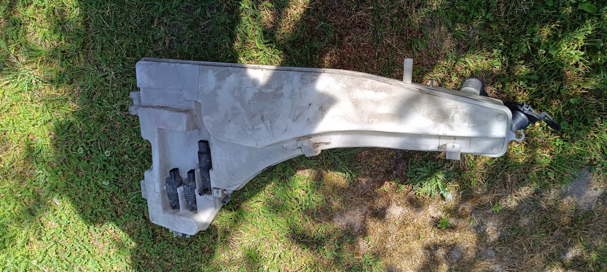 washer fluid tank BMW E71 X6 7161476