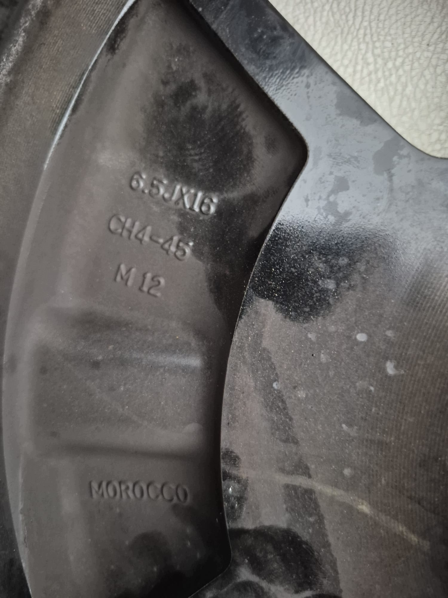 DACIA 403006547R 6.5JX16 CH4-45 16" disk hliníkový