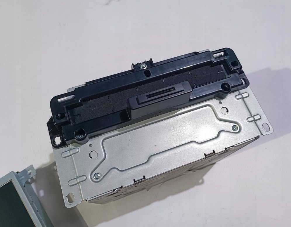 Radio ekran display 8.4 Uconnect panel running board Dodge Charger 2011-2014