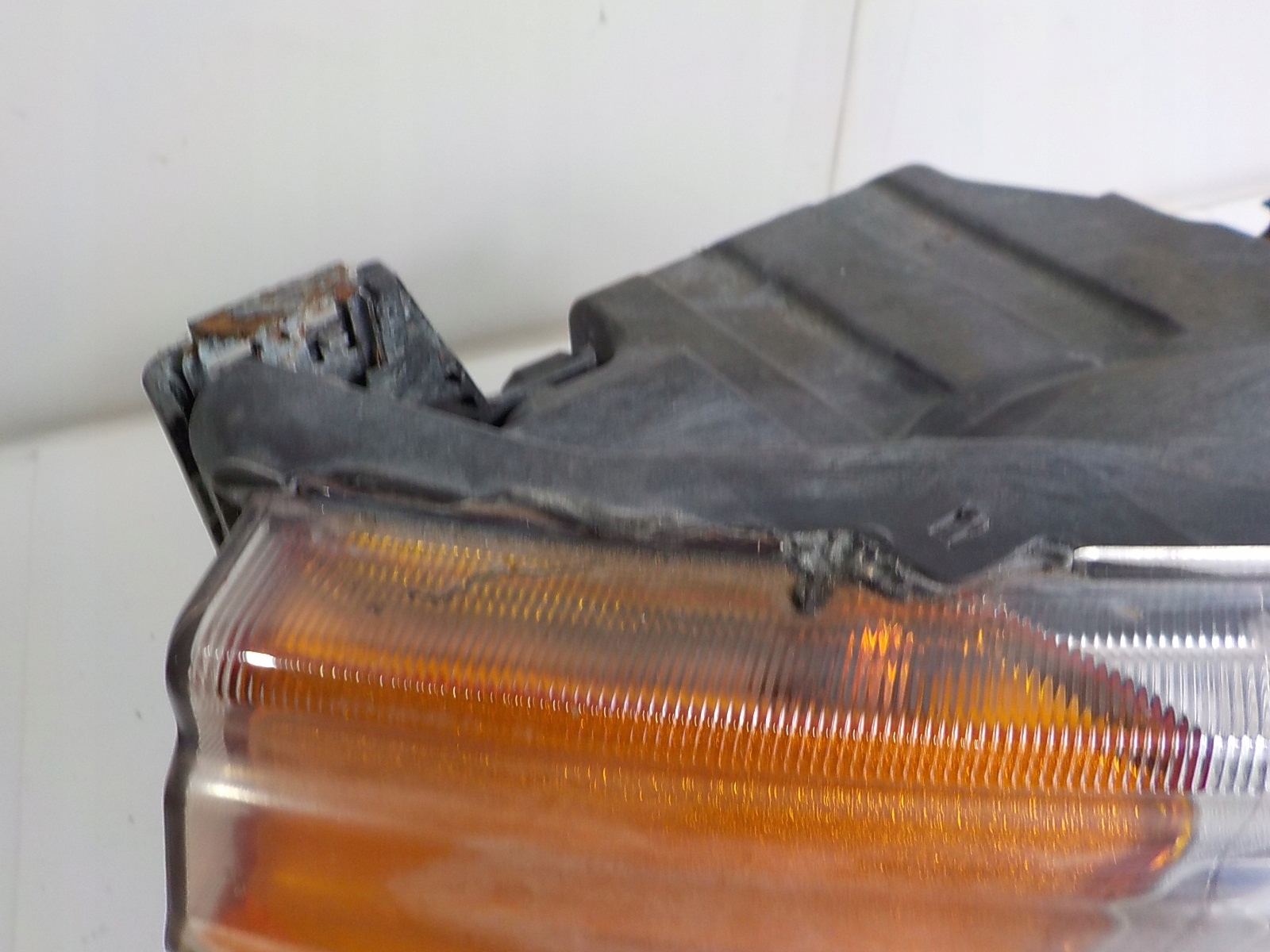 LAND ROVER DISCOVERY III light right front UK
