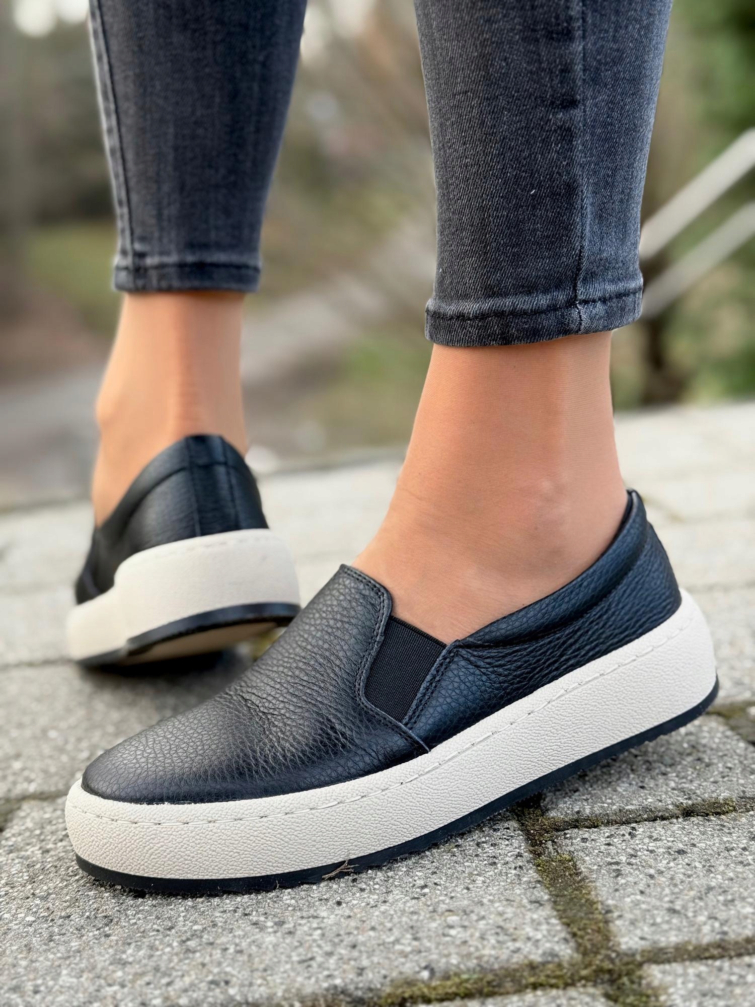 Nazouvací tenisky Slipony Kůže! Polský výrobek! Oleksy R38