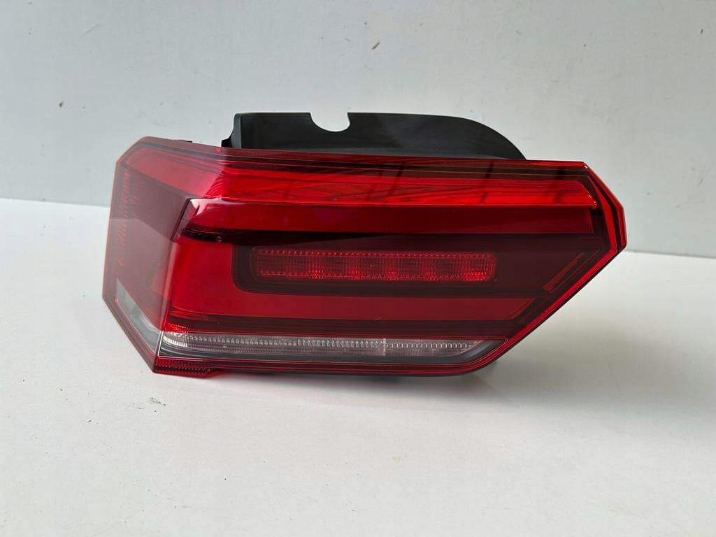 vw ID3 id.3 10A фонарь левый led 10A945095 b