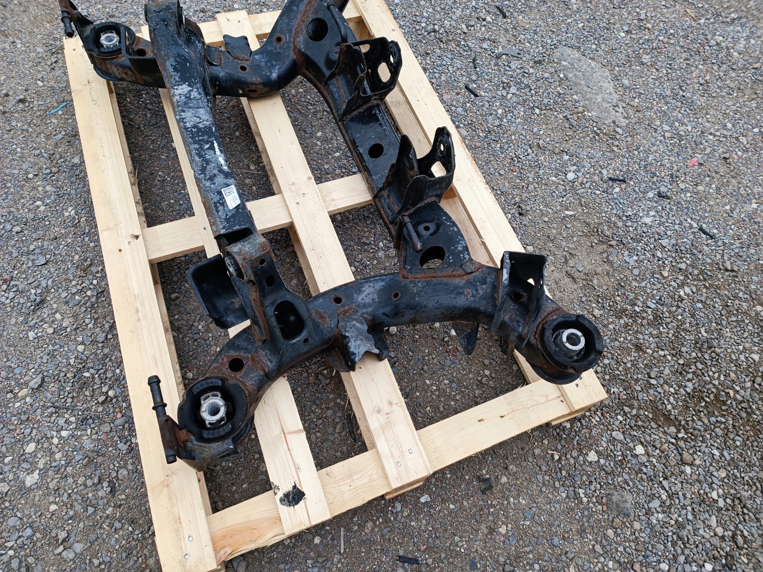 axle beam subframe sider rear part Chevrolet Camaro 2.0 3.6 2016