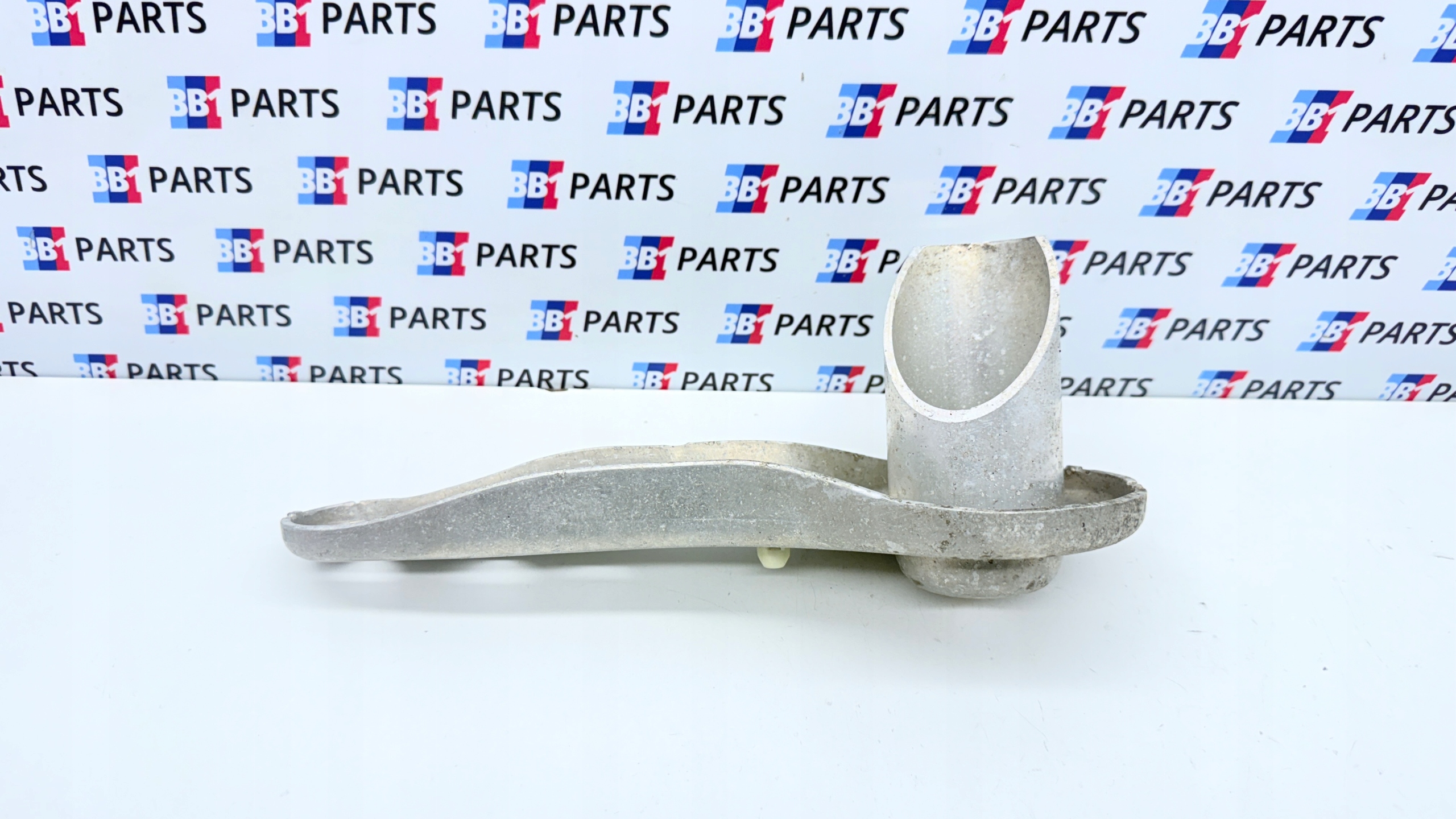BMW G20 console REAKCYJNY springing right rear part 6883288