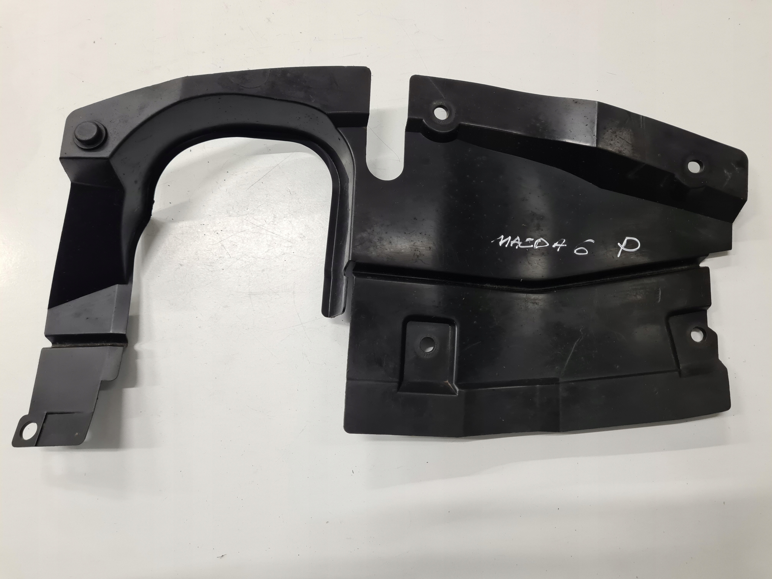 OSŁONA BOCZNA SILNIKA PRAWA MAZDA 6 GG GY 2002-2007