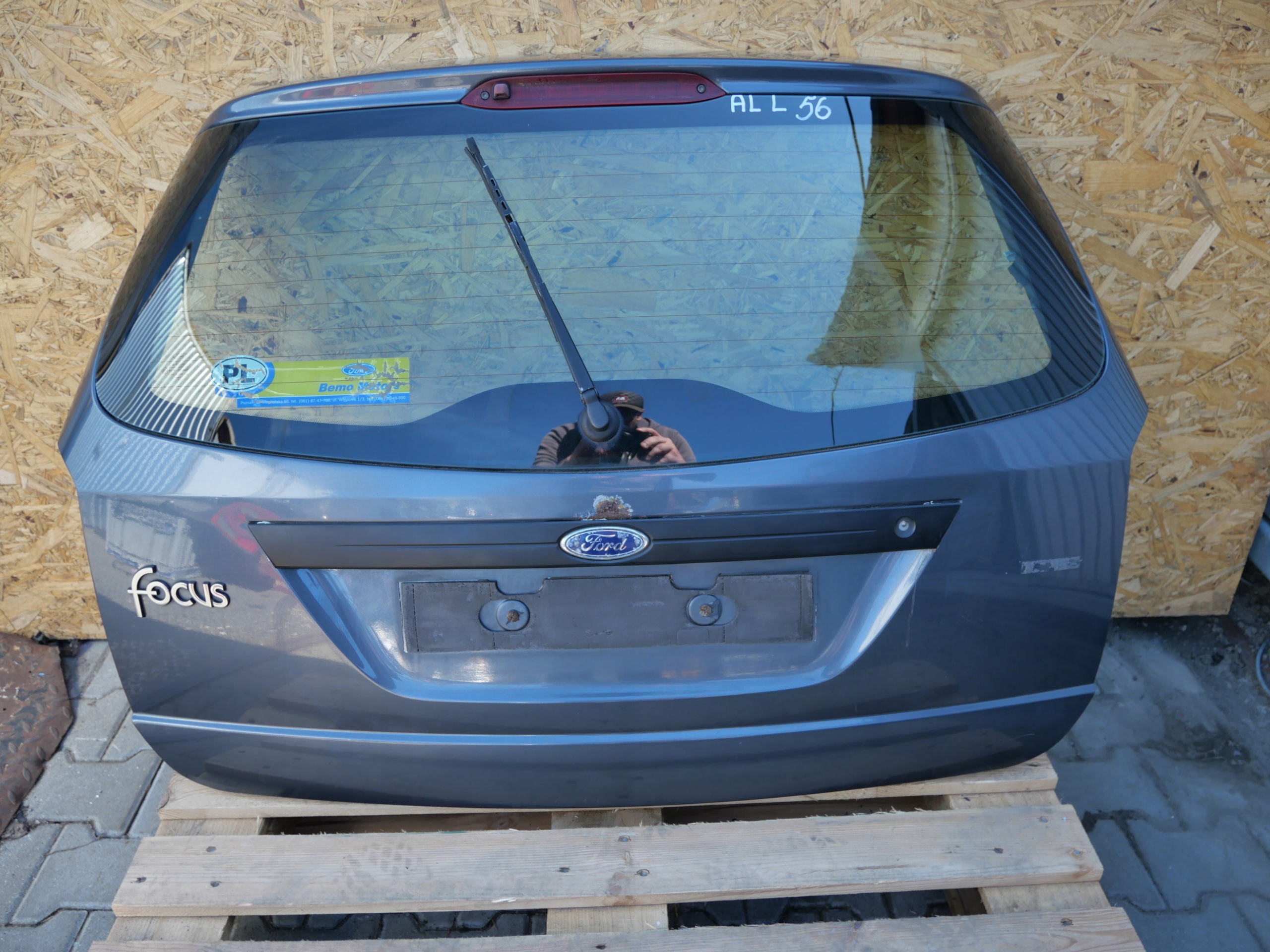 FORD FOCUS MK1 KOMBI trunk door boot