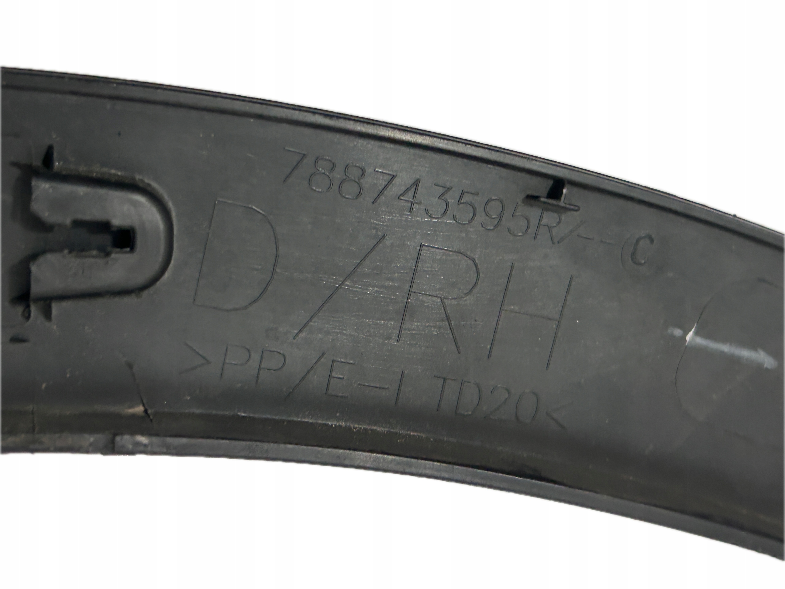 modanatura parafango Destra posteriore RENAULT KADJAR 788743595R