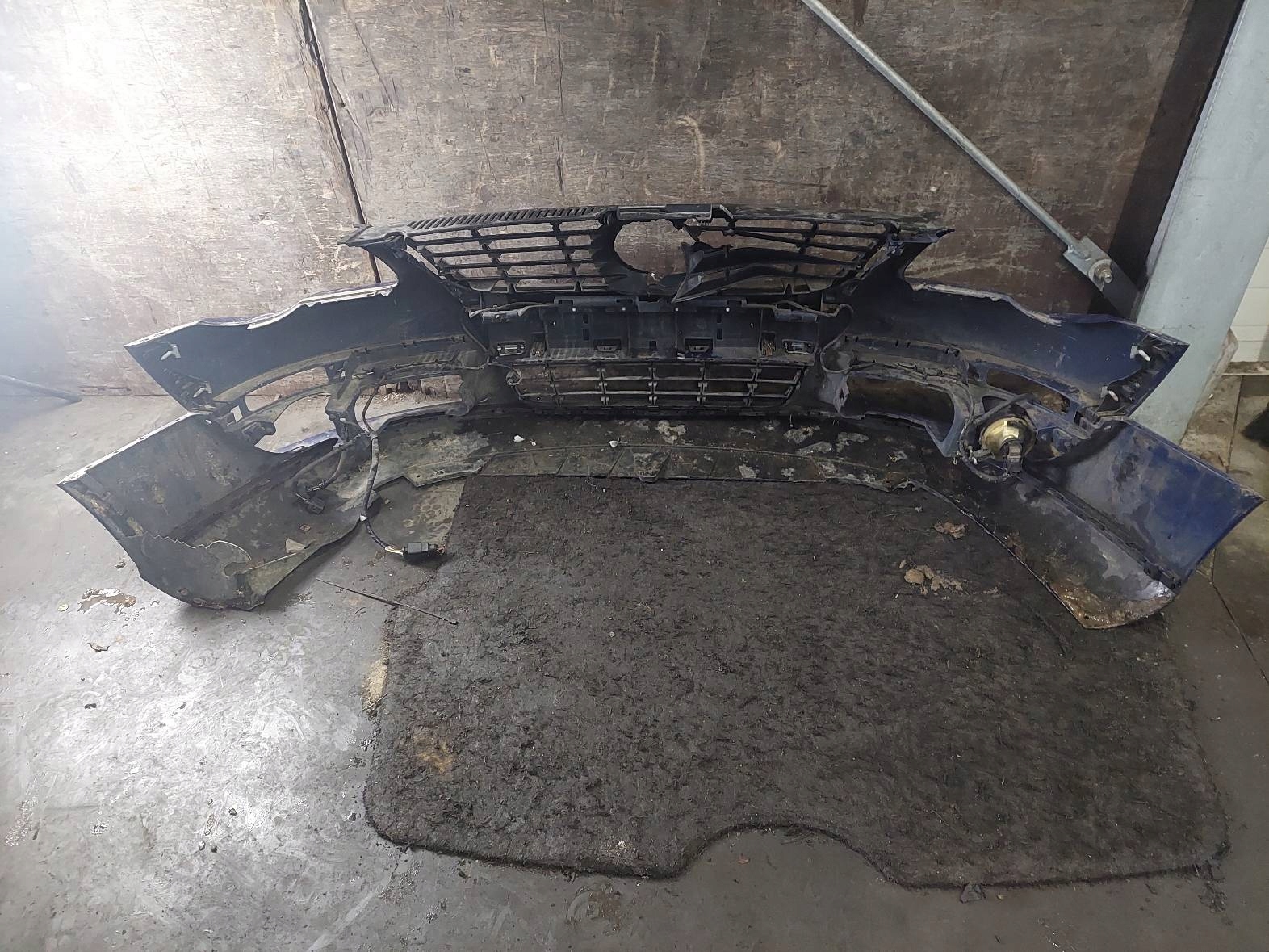 bumper front VOLKSWAGEN PASSAT B6 LD5Q