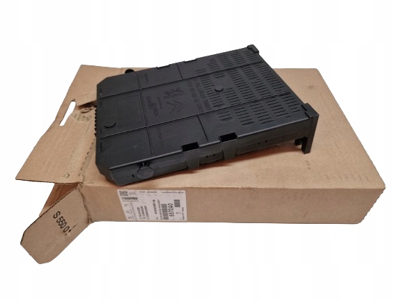 SKRZYNKA BEZPIECZNIKÓW C BERLINGO,P 308 6570.A0