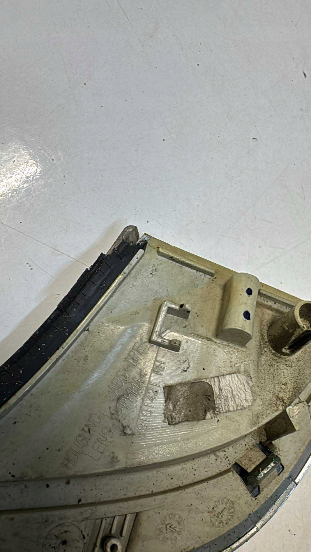 right odblask, reflektor saab 9-5 paskuda 89101421 RH