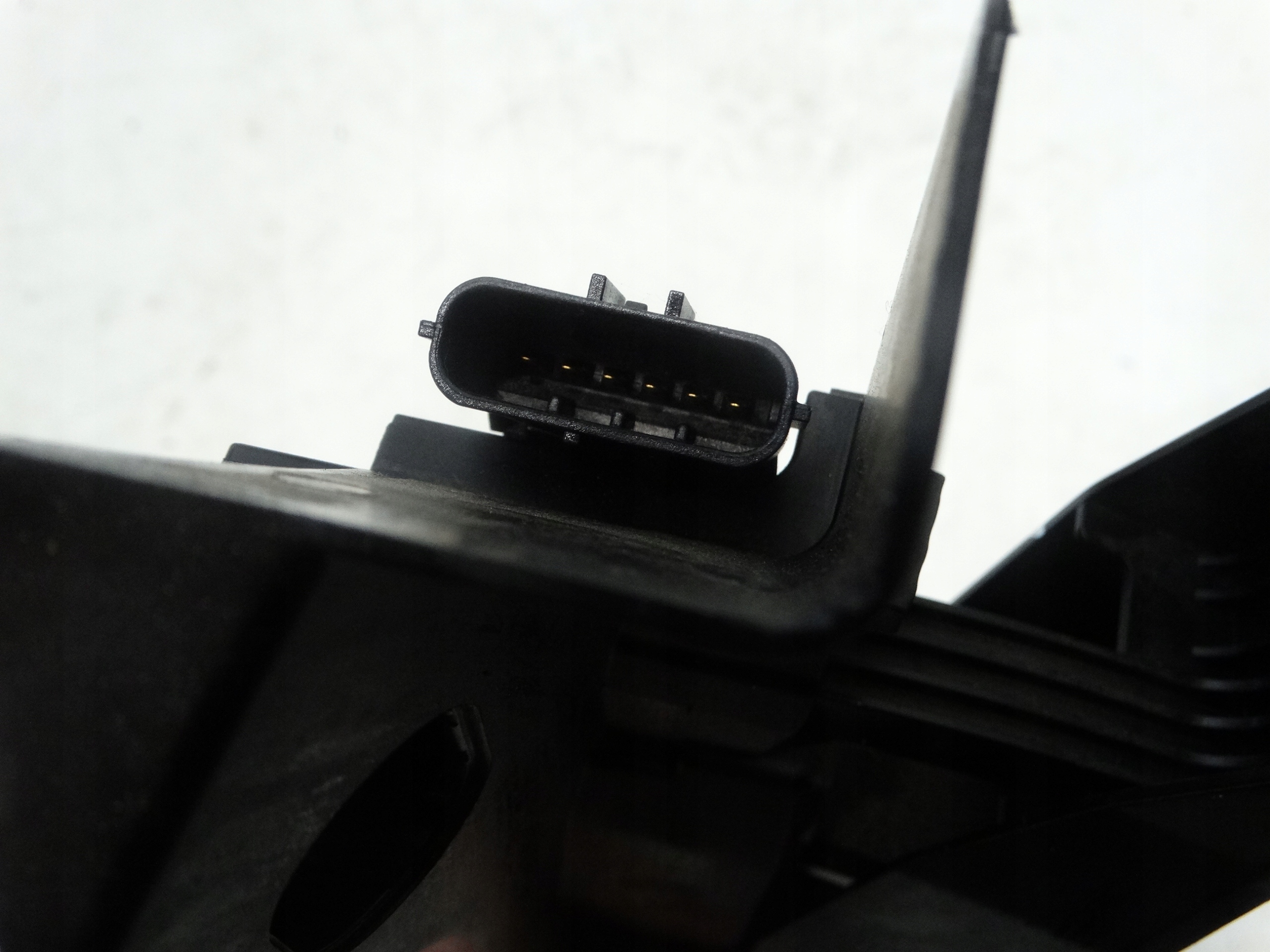 accelerator pedal potentiometer VOLKSWAGEN GOLF VI plus LIFT 1K1721503S