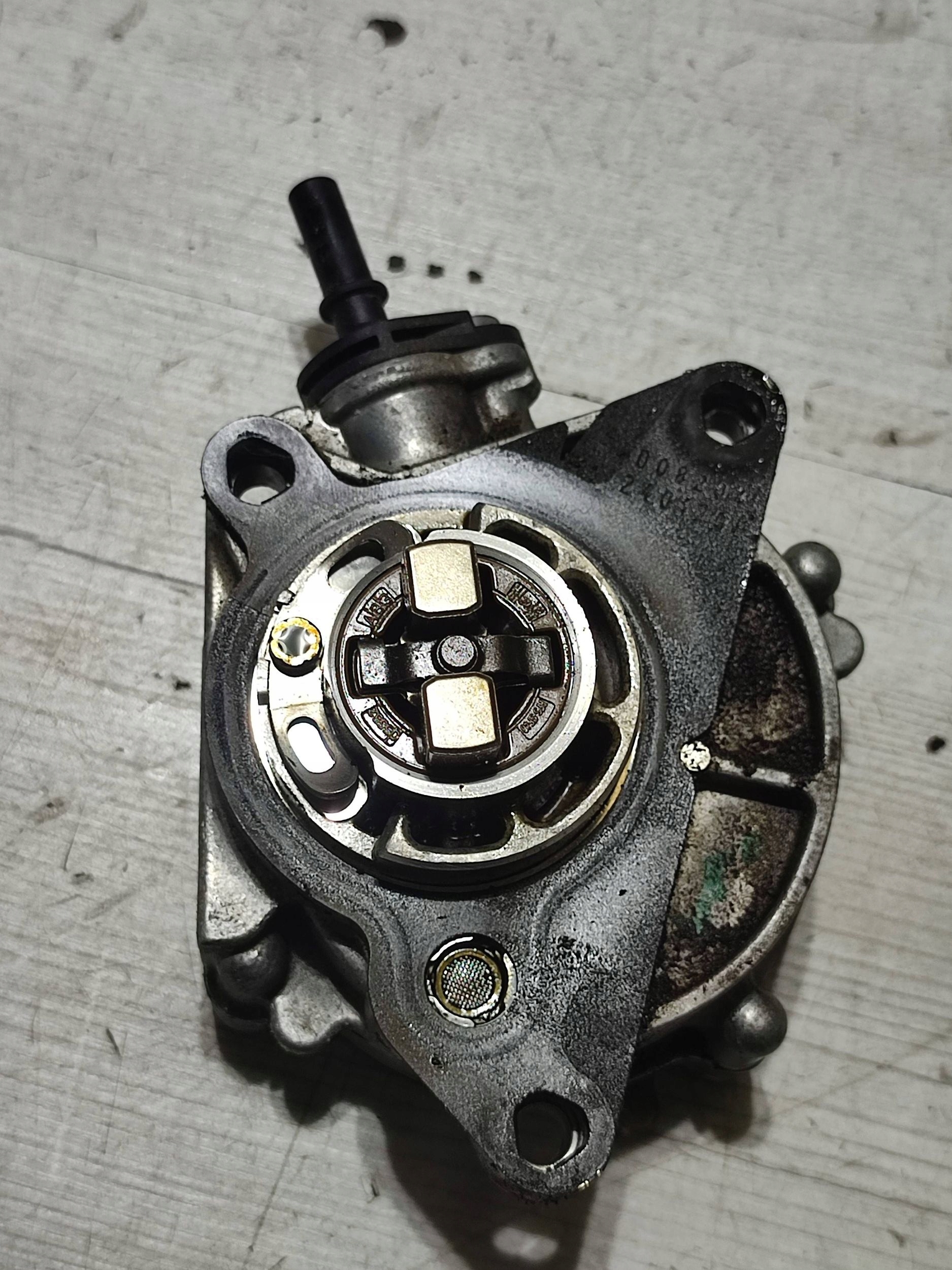 Peugeot 2008 II 2020 pump vacual / Vacum