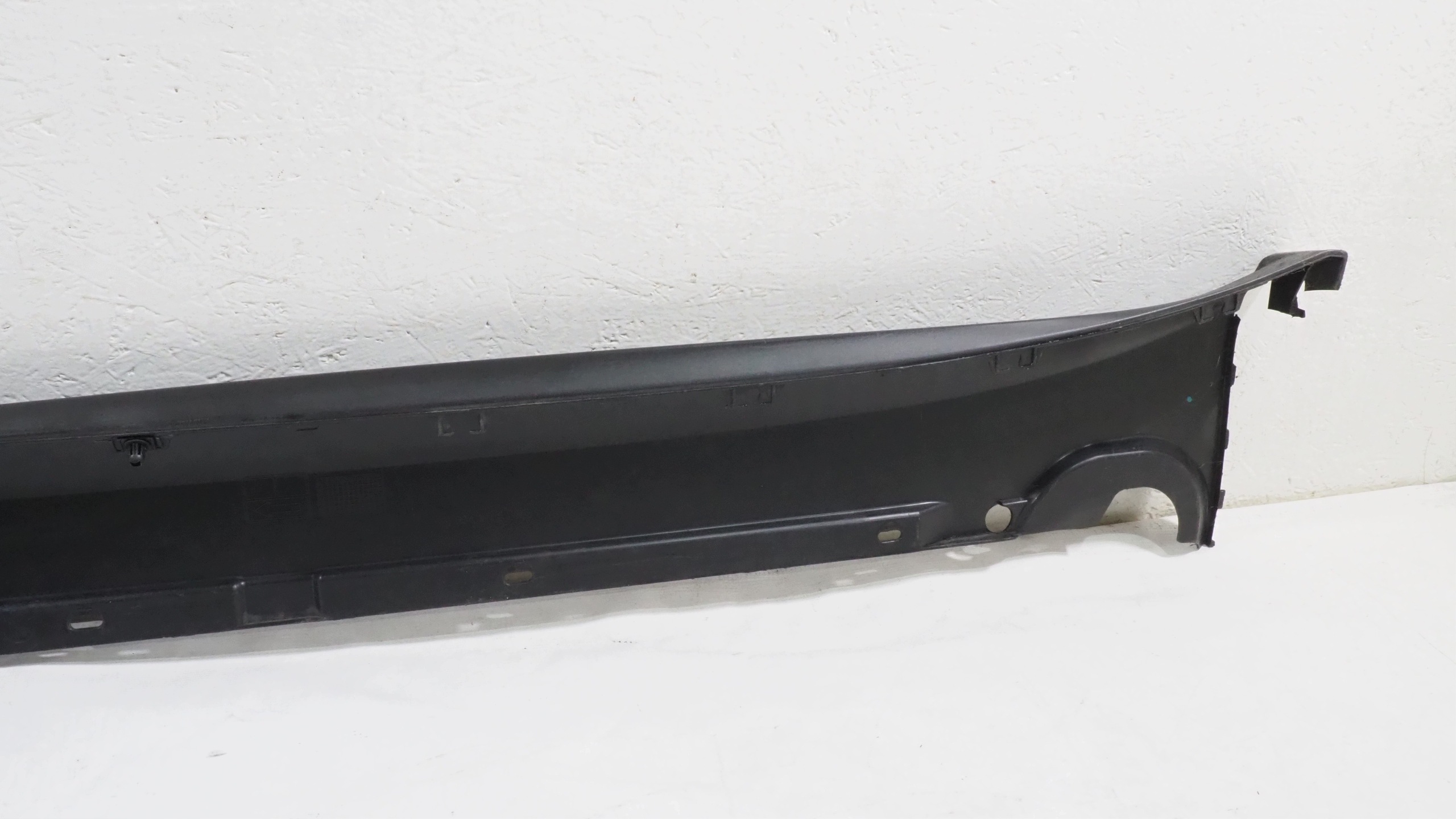 Porsche 911 997 moulding threshold right 99750436481