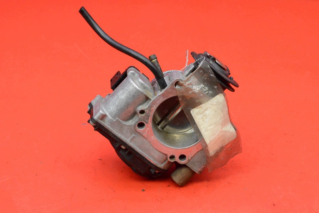 Valvola a farfalla 058133063H VW PASSAT B5 1.8 20V 115 KM 96-00