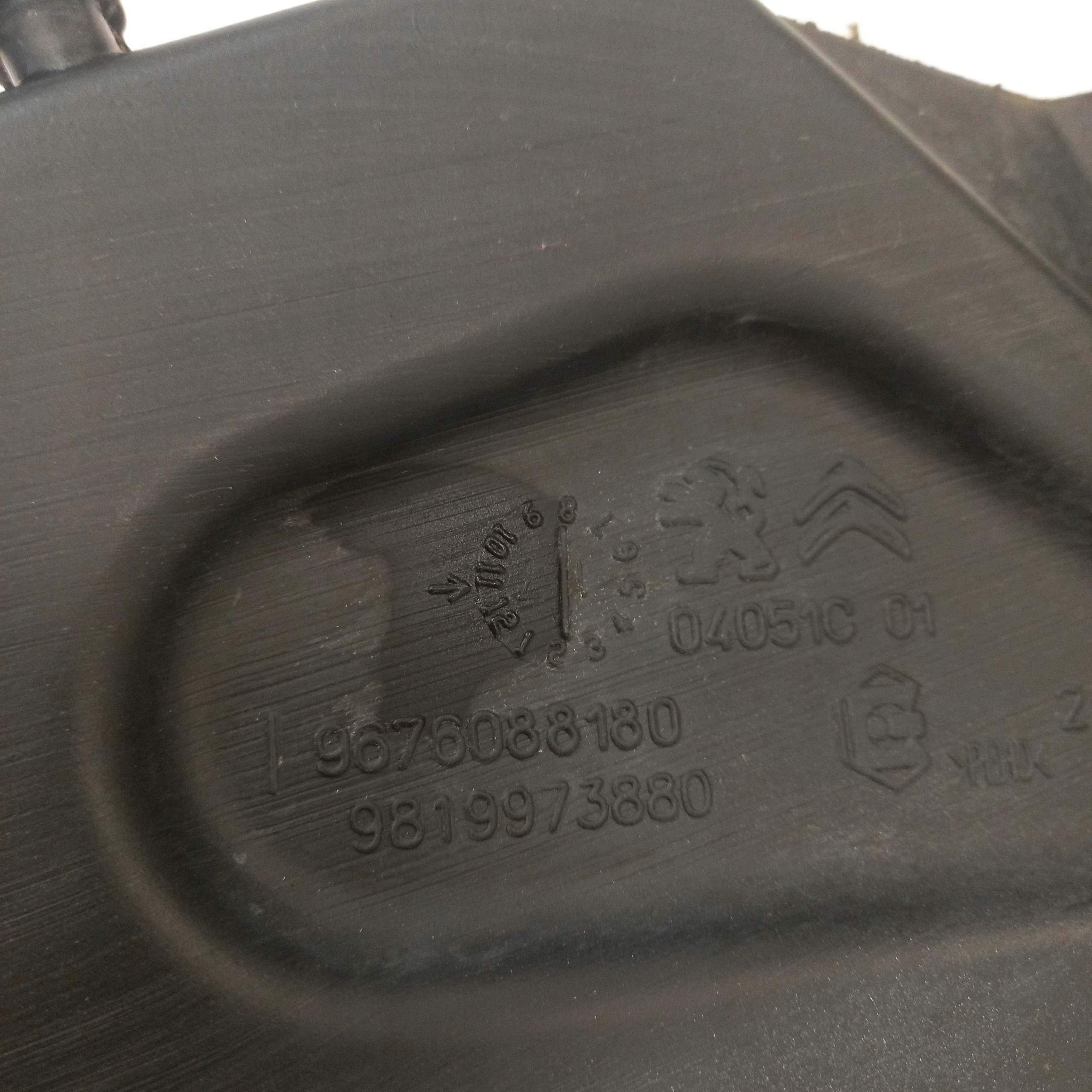 washer fluid tank CITROEN C4 PICASSO 2 9676088180