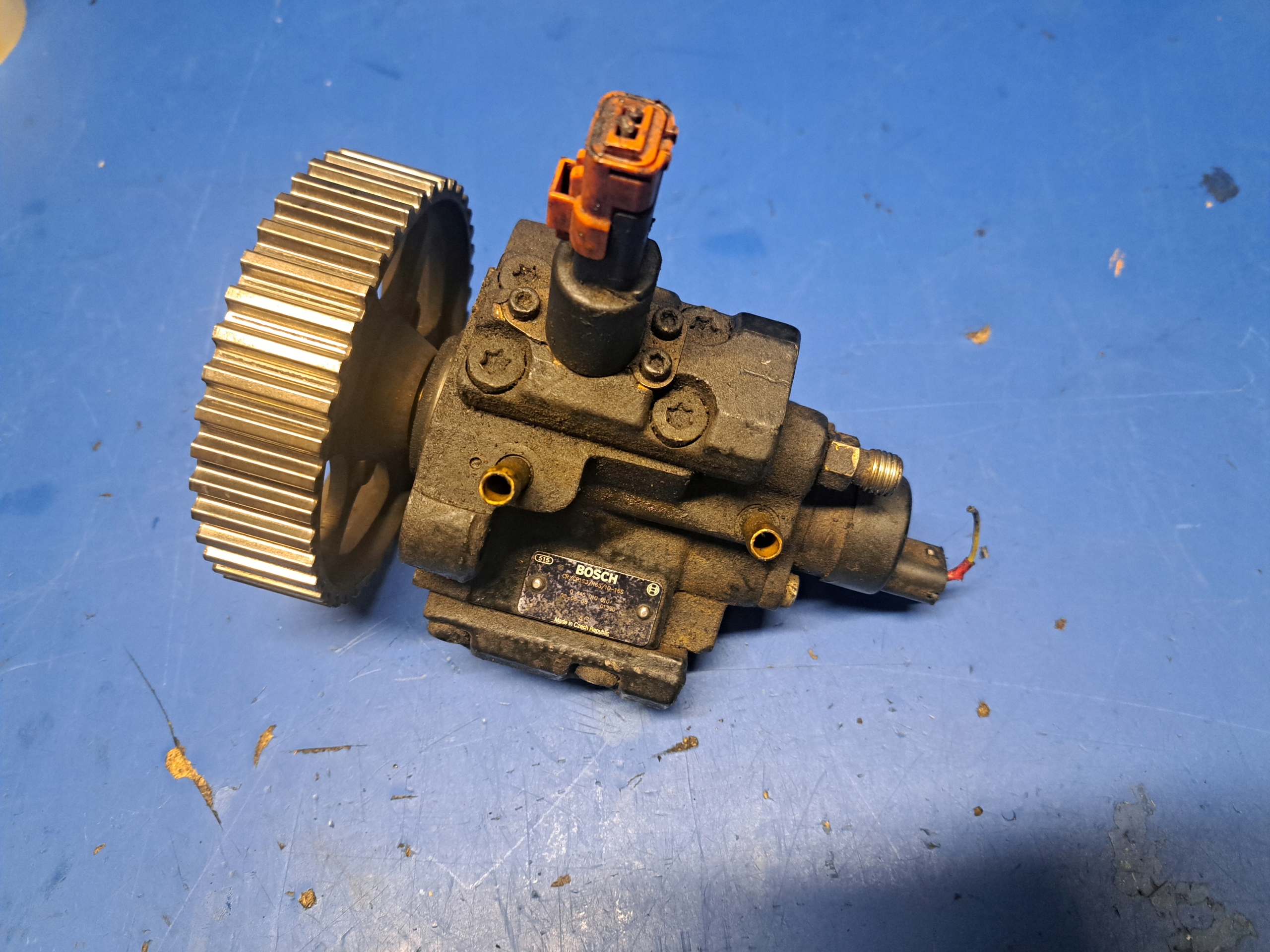 POMPA WTRYSKOWA PEUGEOT 406 0445010010 2.0 HDI