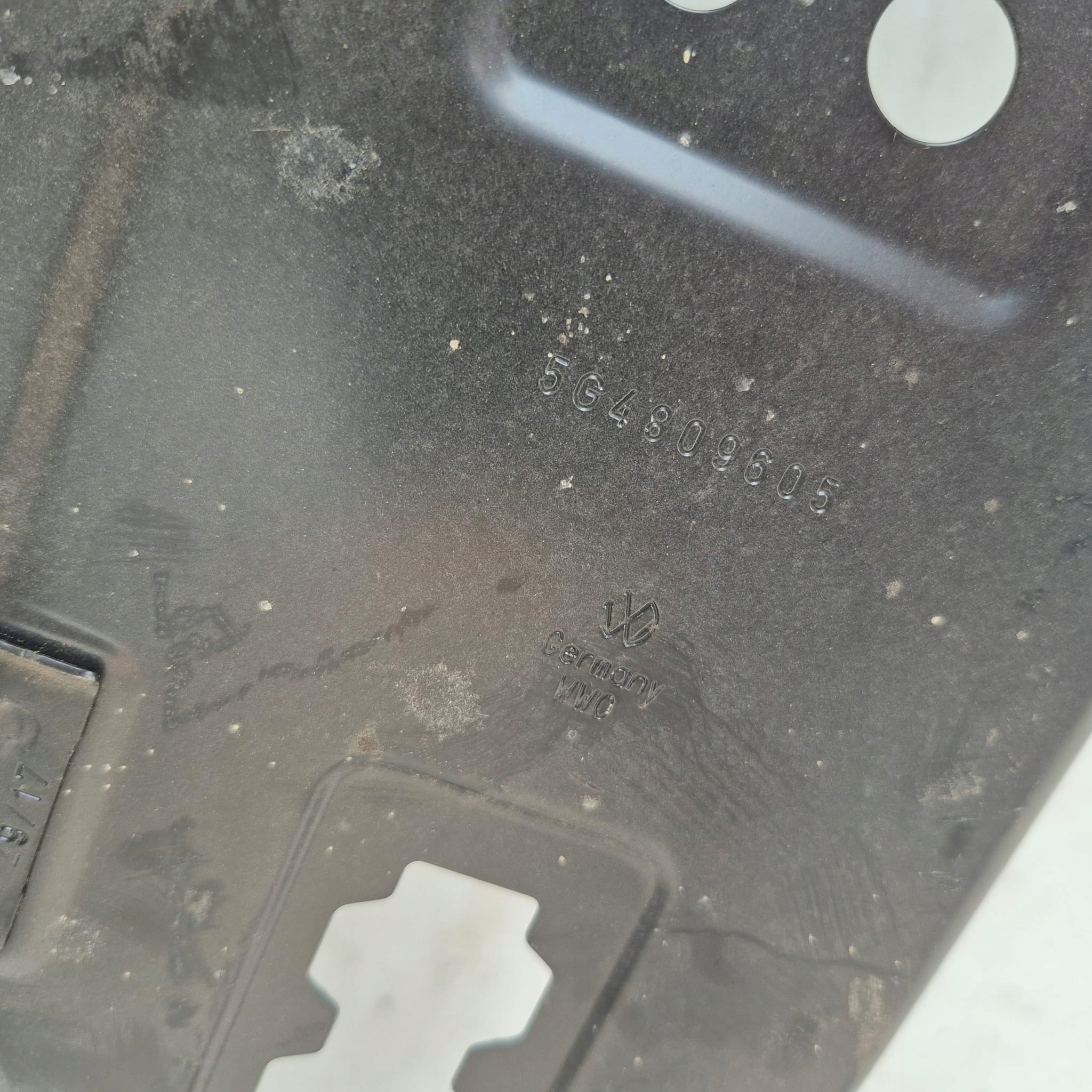 VW GOLF VII 7 5G 13- pillar left A B threshold 5G4809605
