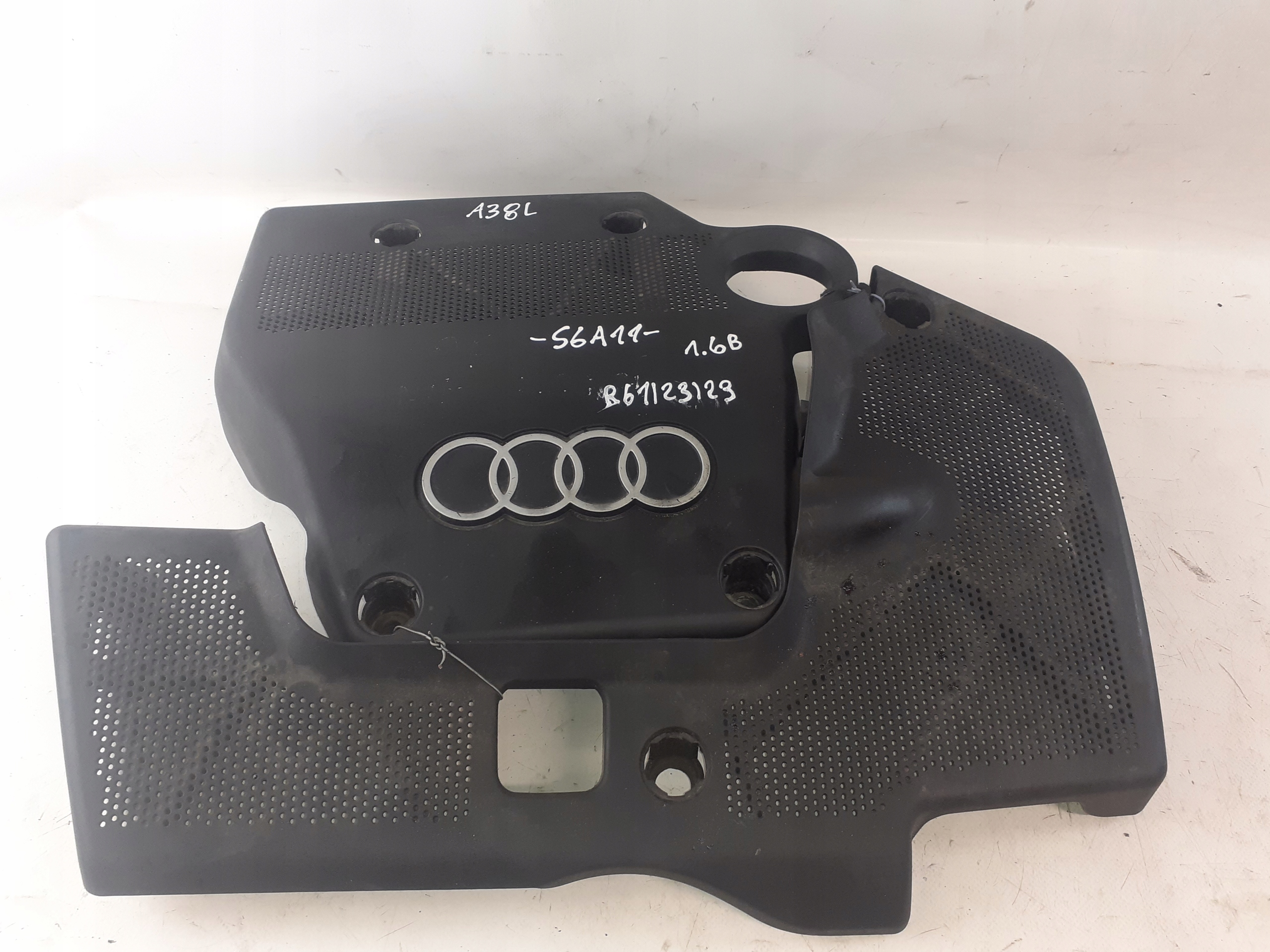 motor cover upper Audi A3 8L 1.6